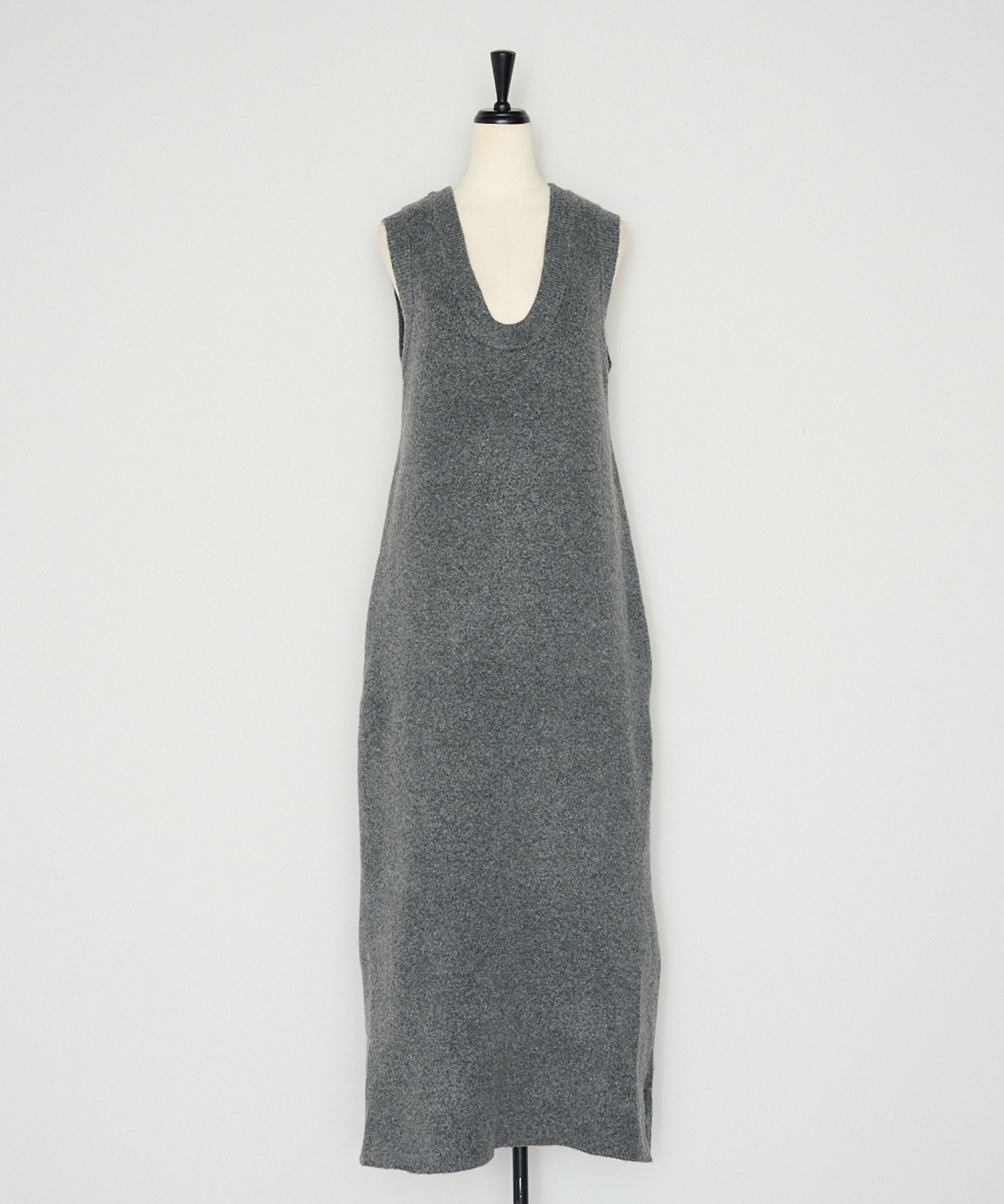 CHARCOAL-GRAY