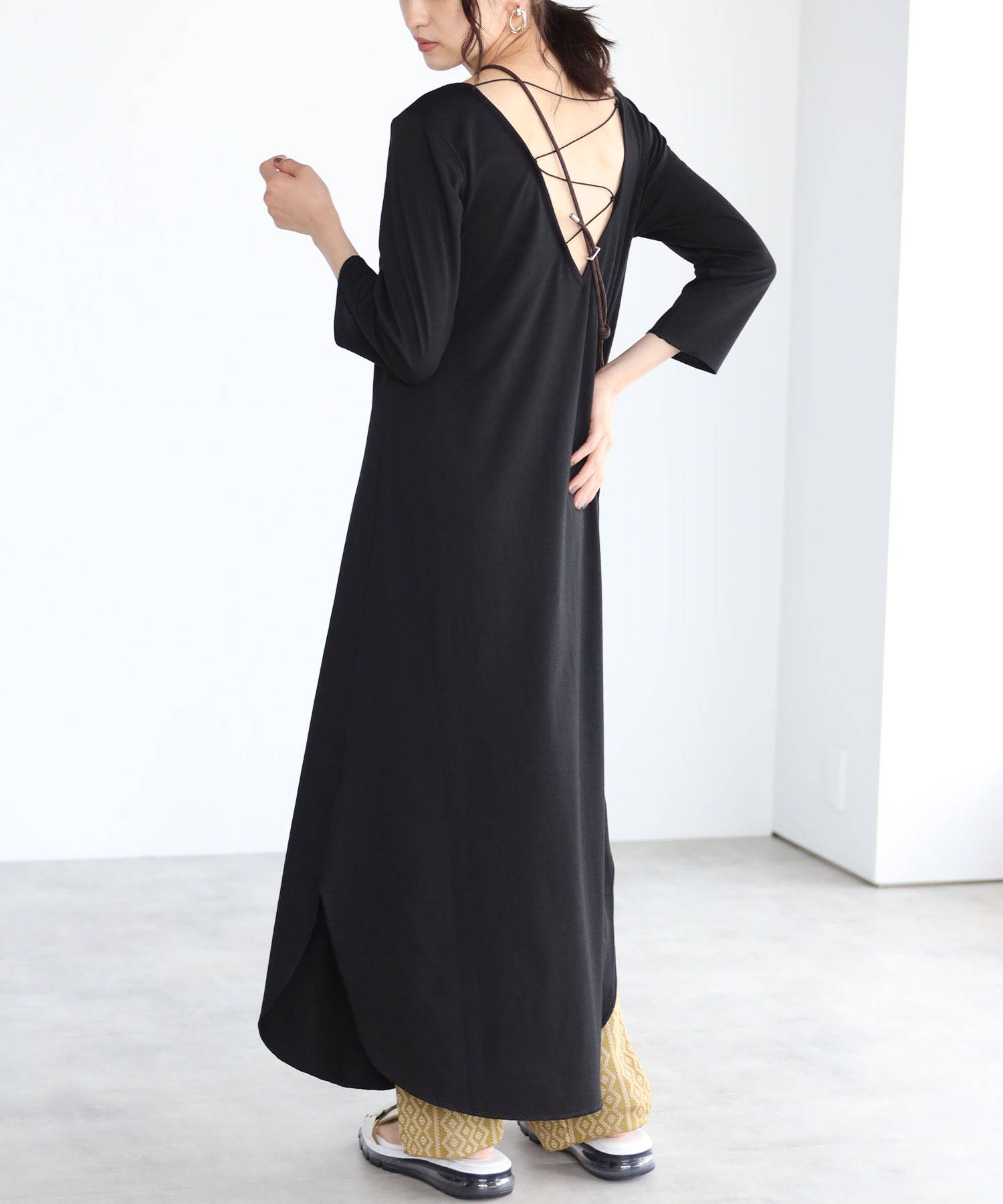 each alchemistバックレースアップパット付きワンピース each alchemistバックレースアップパット付きワンピース
