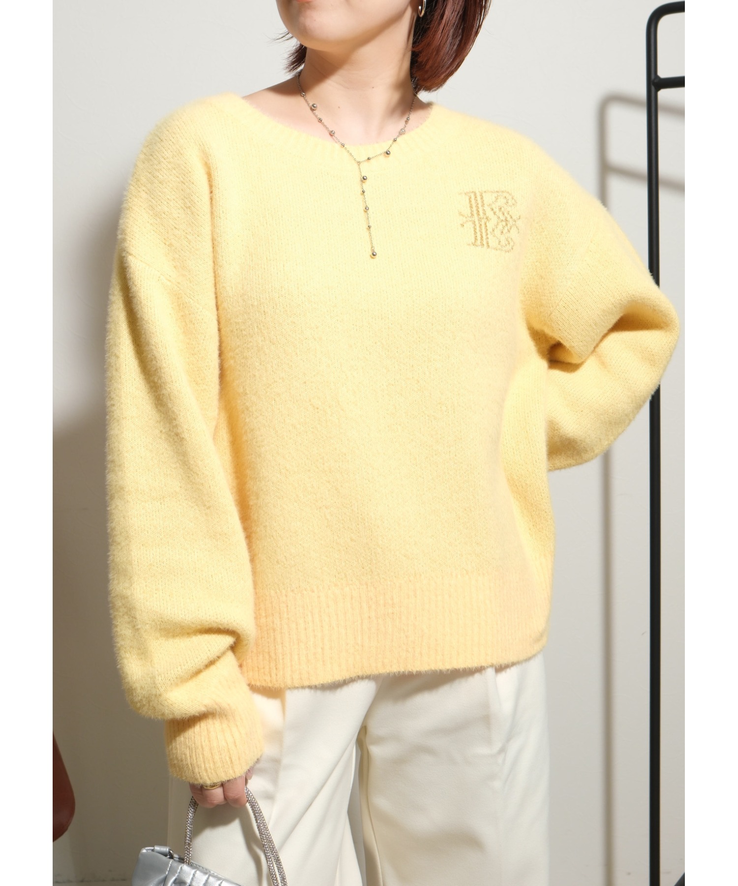 yan様 フェザーヤーンブローチロゴニット Palm Riche│Eimee Law & LHELBIE