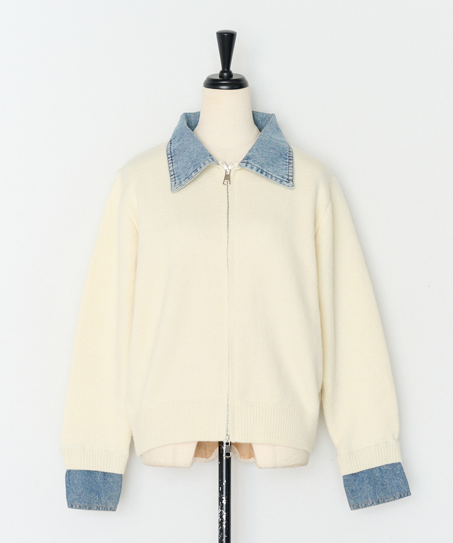OFF-WHITE