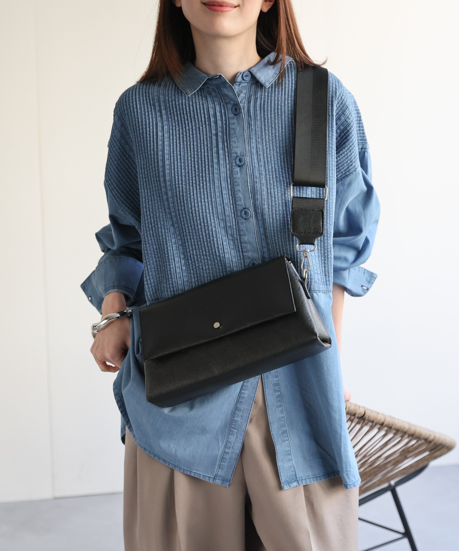 【ショルダーバッグバージョン・斜めがけ】
model：162cm
