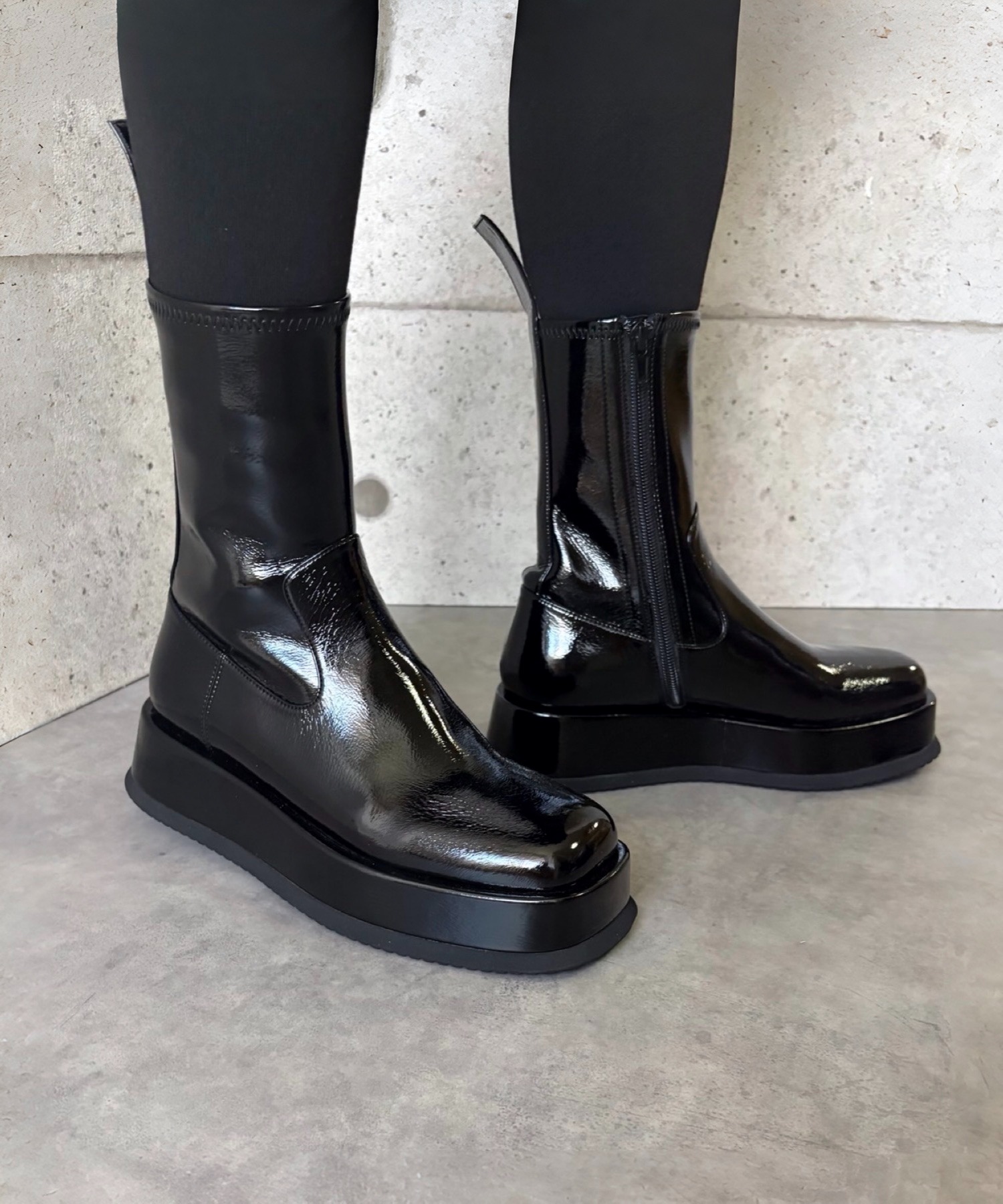 スクエアトゥ 厚底ショートブーツ Jeffrey Campbell│Jeffrey Campbell