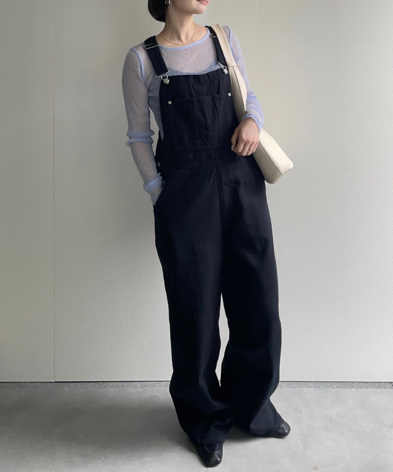 ブラック