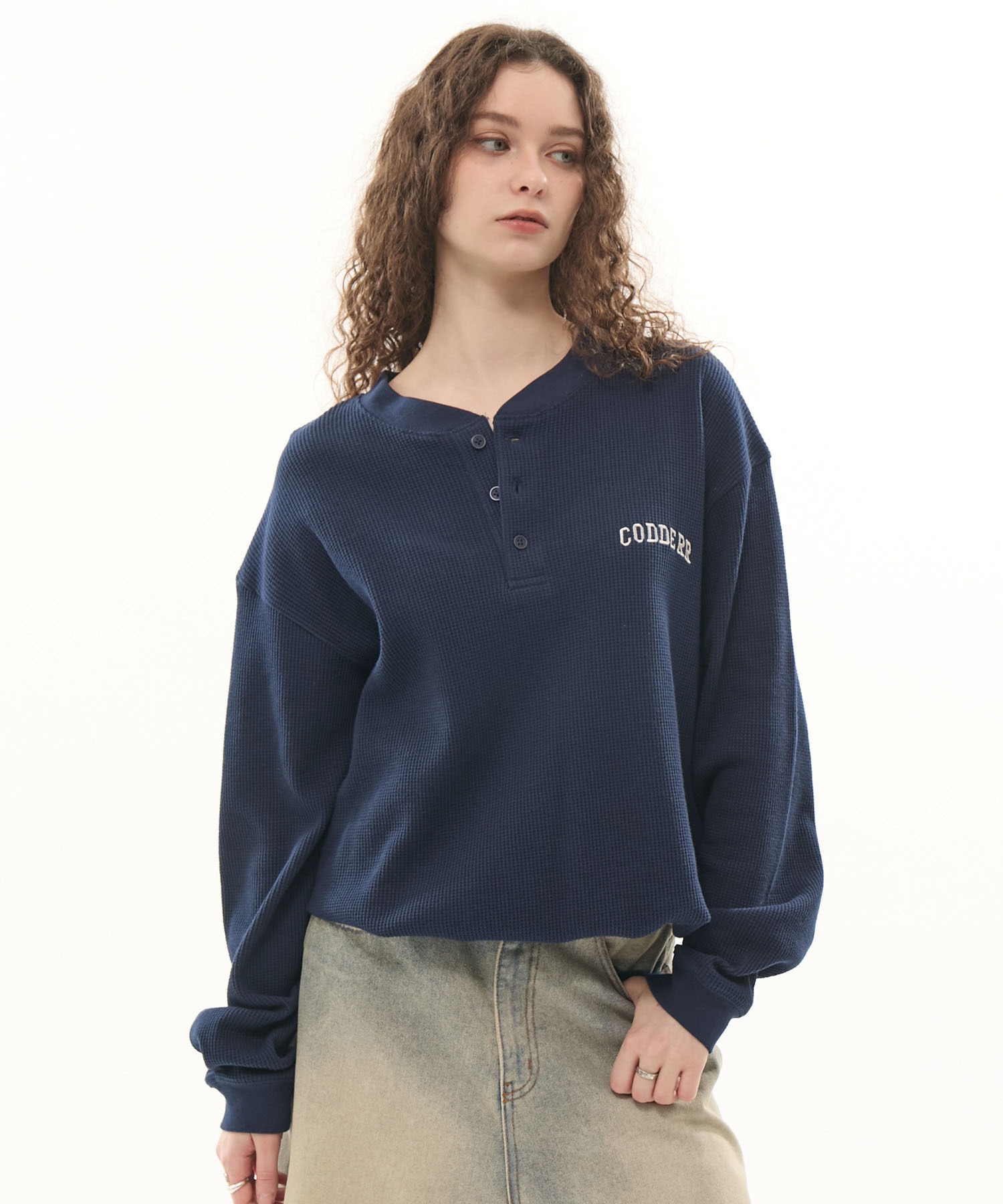 CODDERR】アーチロゴ刺繍 ドローコード ヘンリーネック サーマル長袖T