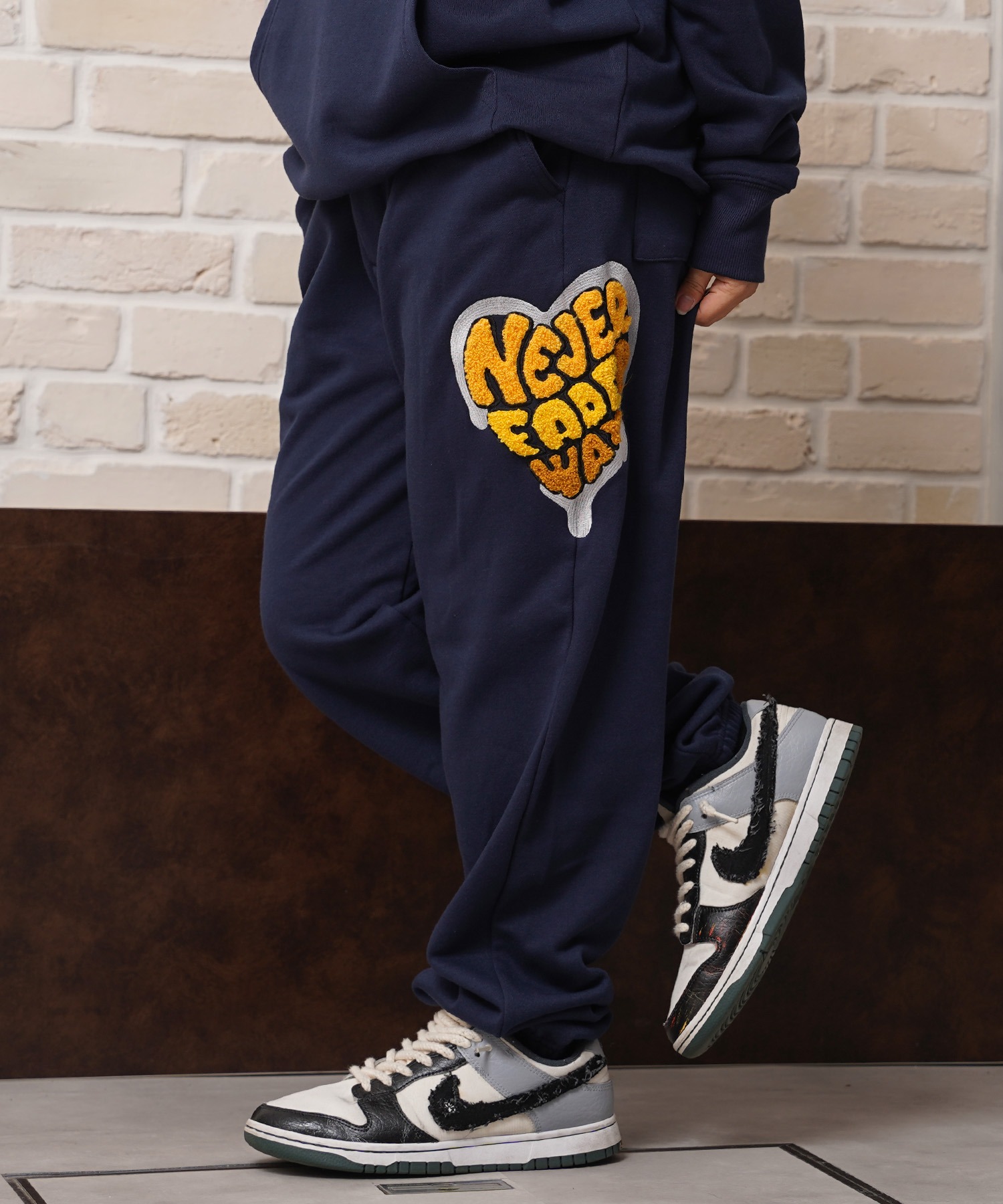 ハート サガラ刺繍 スウェットパンツ【セットアップ 可能】/ Heart Sagara Embroidery Sweatpants