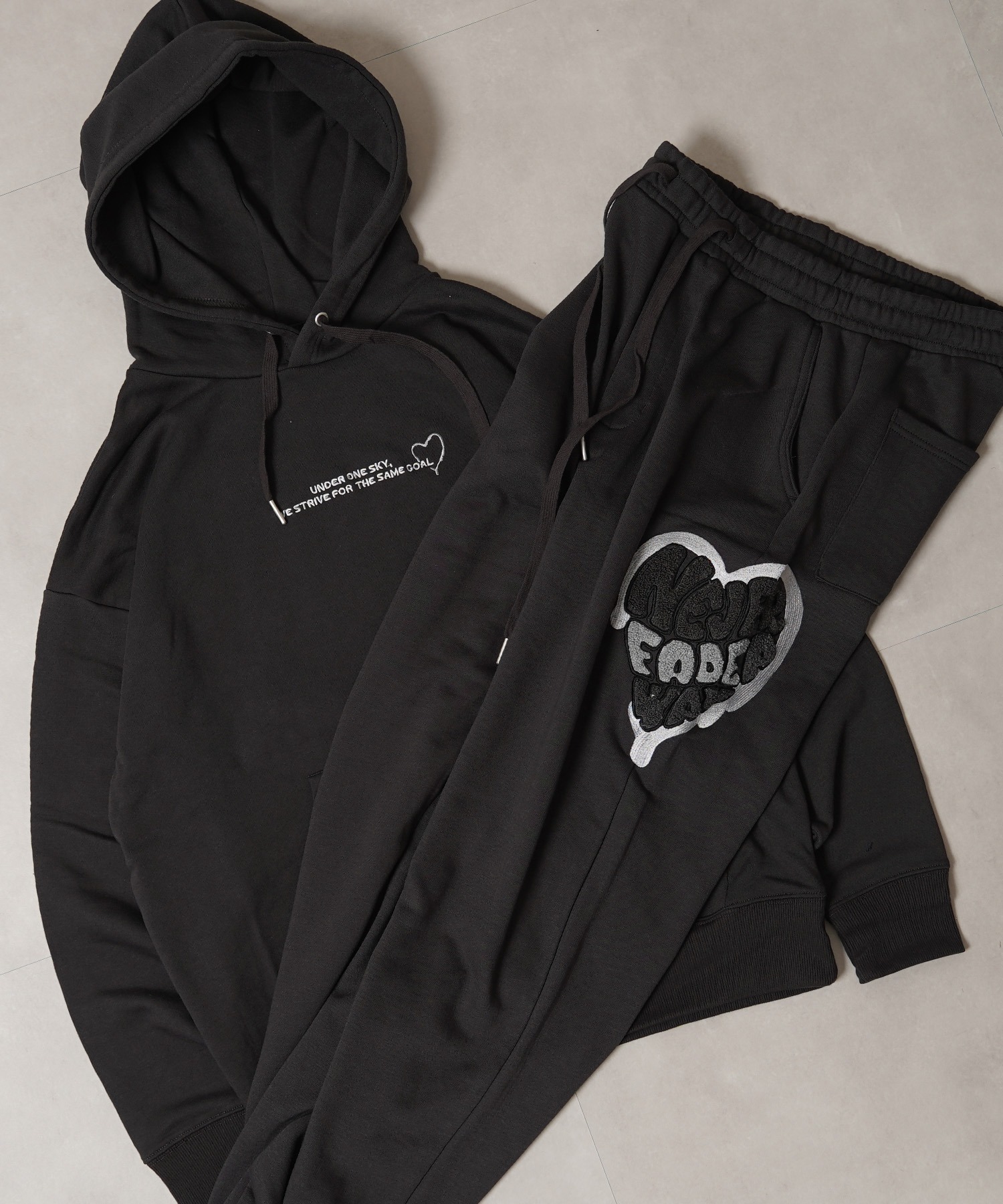 ハート サガラ刺繍 スウェットパンツ【セットアップ 可能】/ Heart Sagara Embroidery Sweatpants