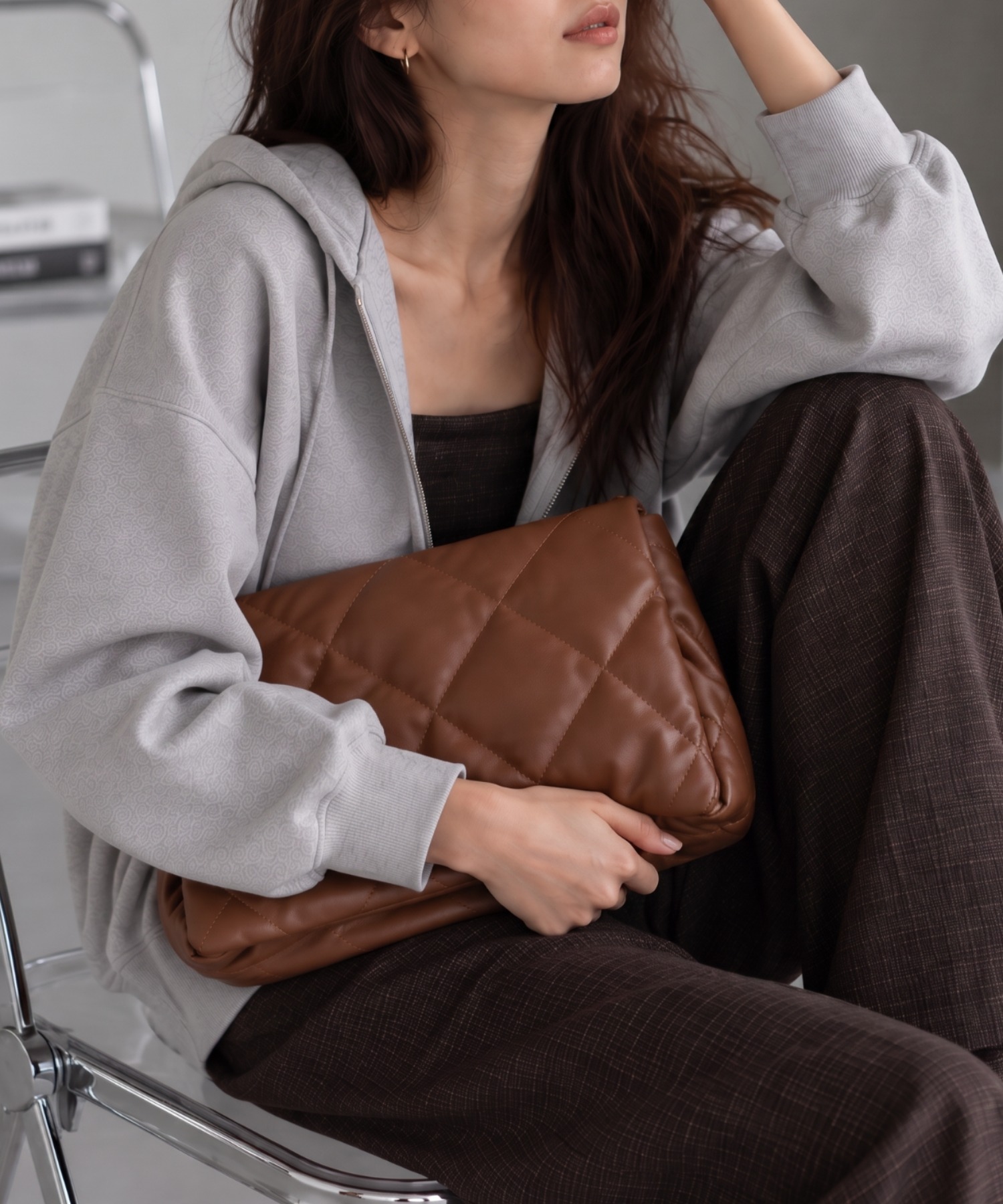 ストラップは取り外し可能で、クラッチBAGとしても使用可能です◎
