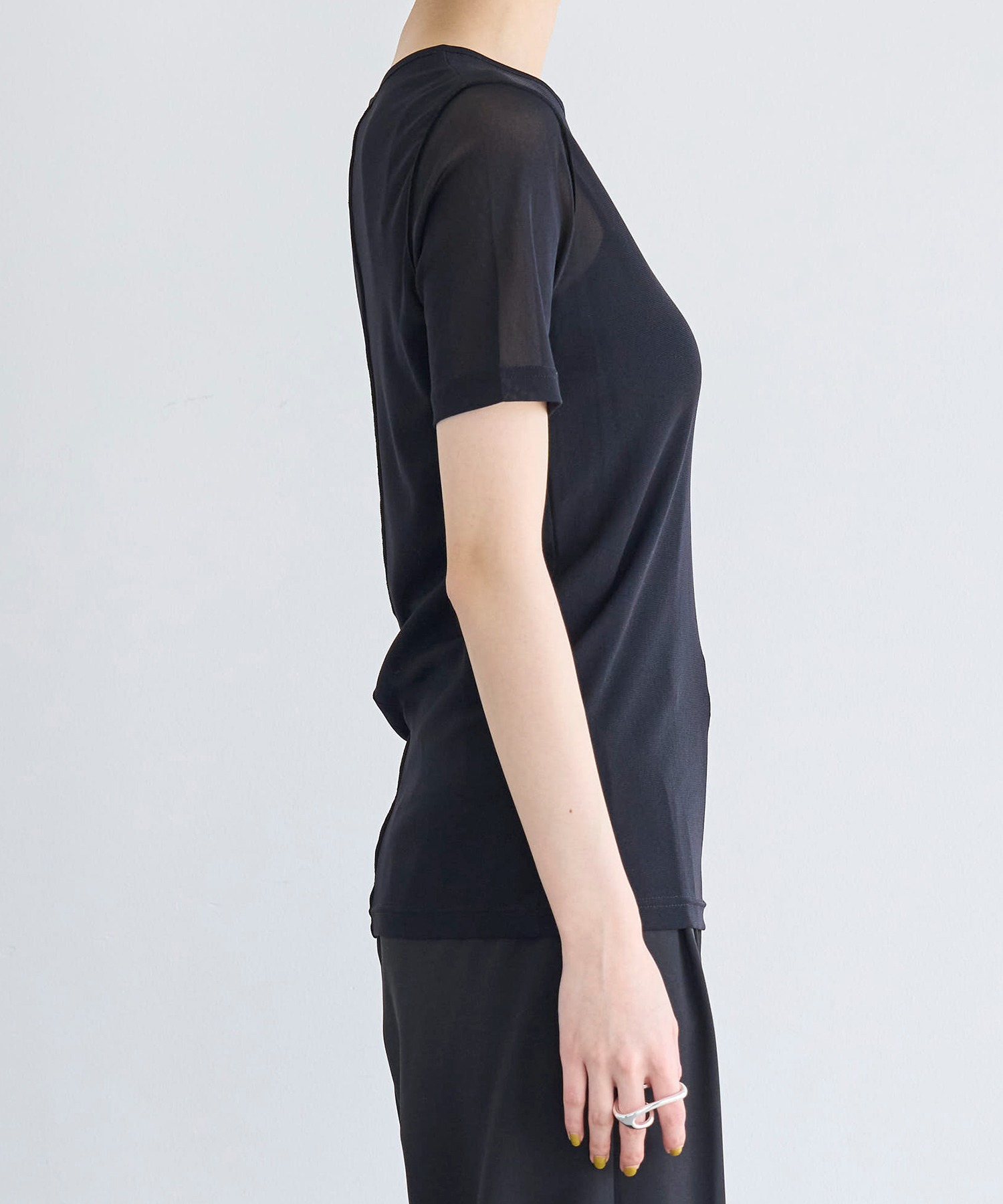 model：H166　着用サイズ：F