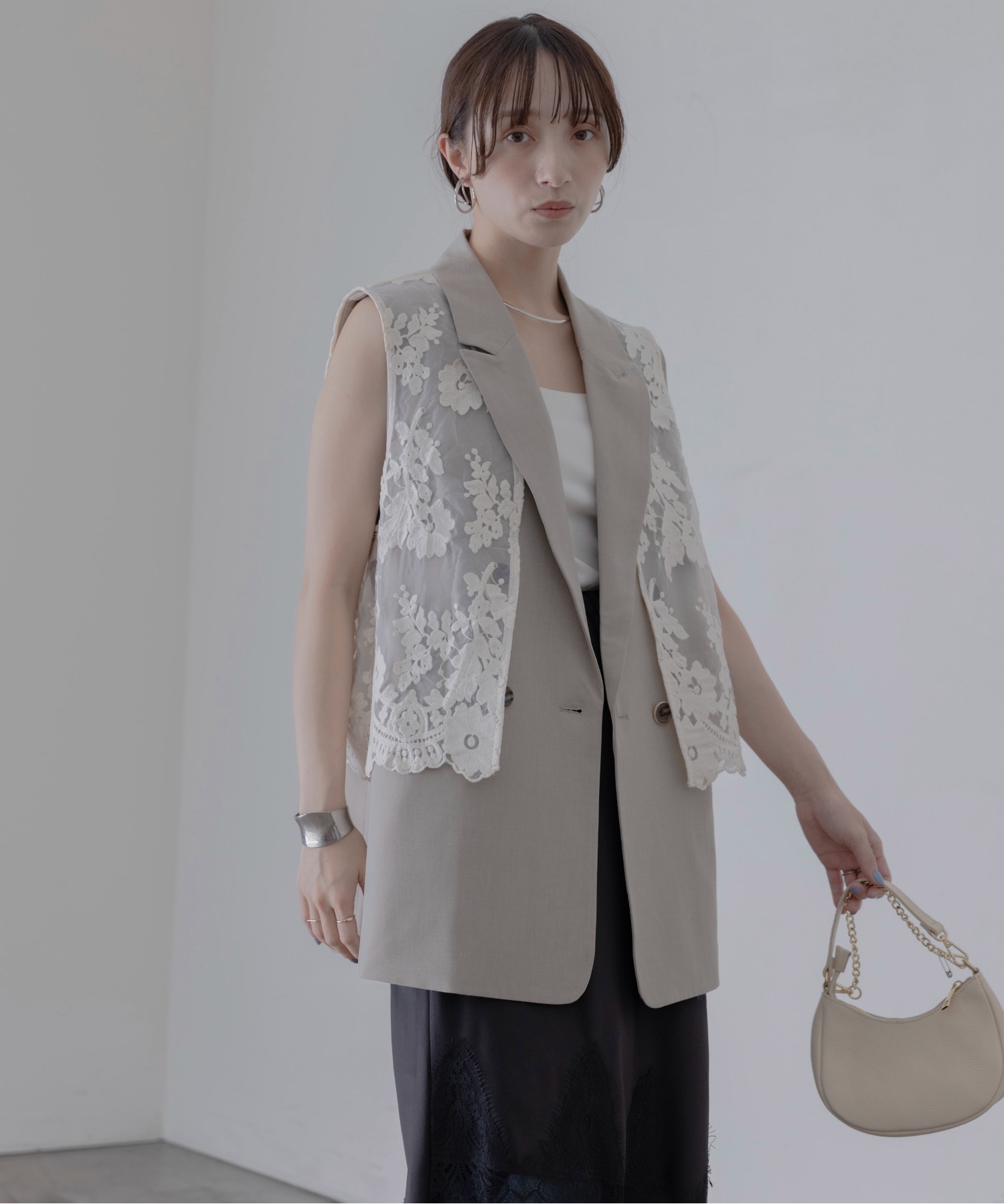 レースレイヤード ダブルボタンジレ Eimee Law│Eimee Law & LHELBIE