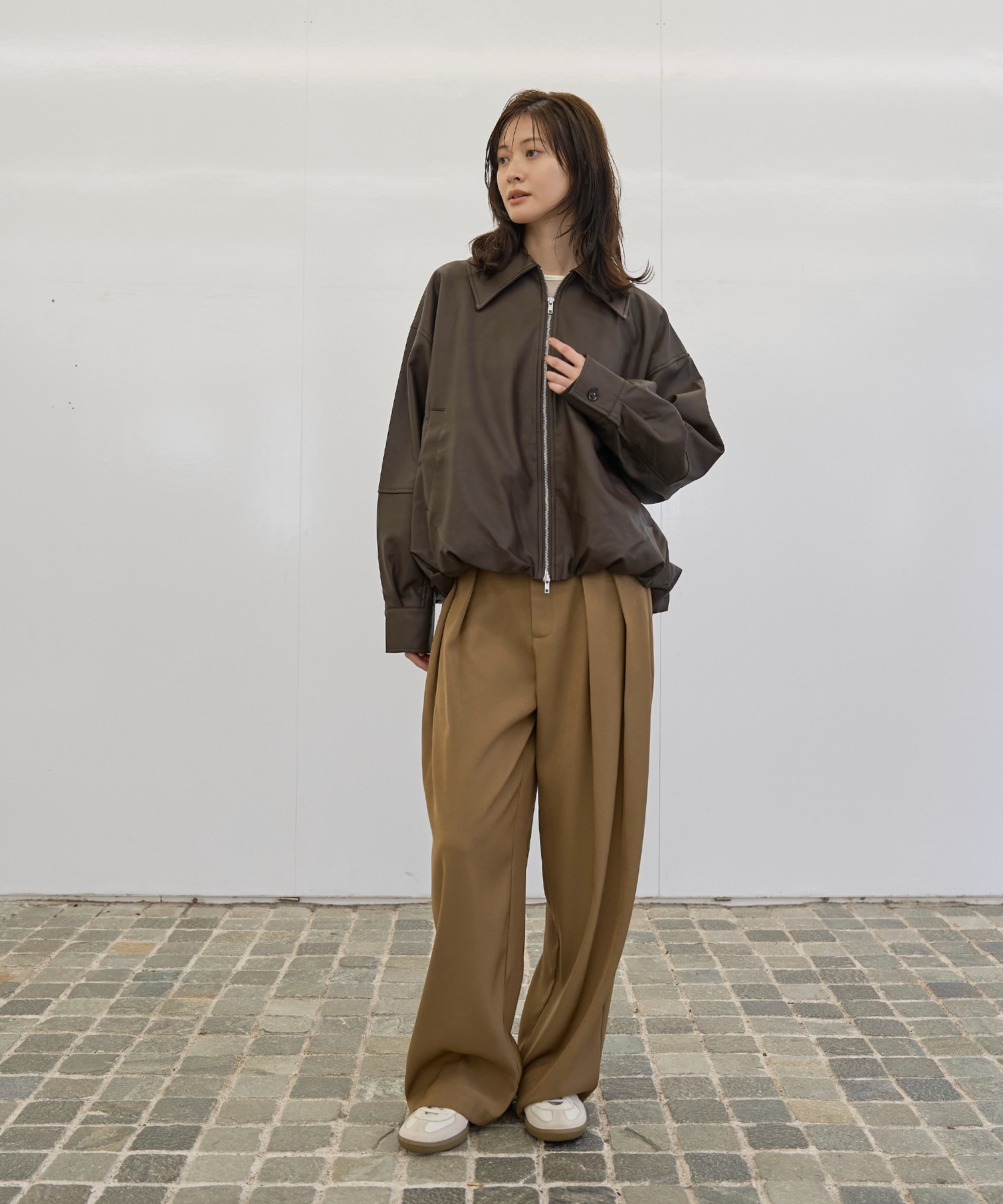 model：H166　着用サイズ：F