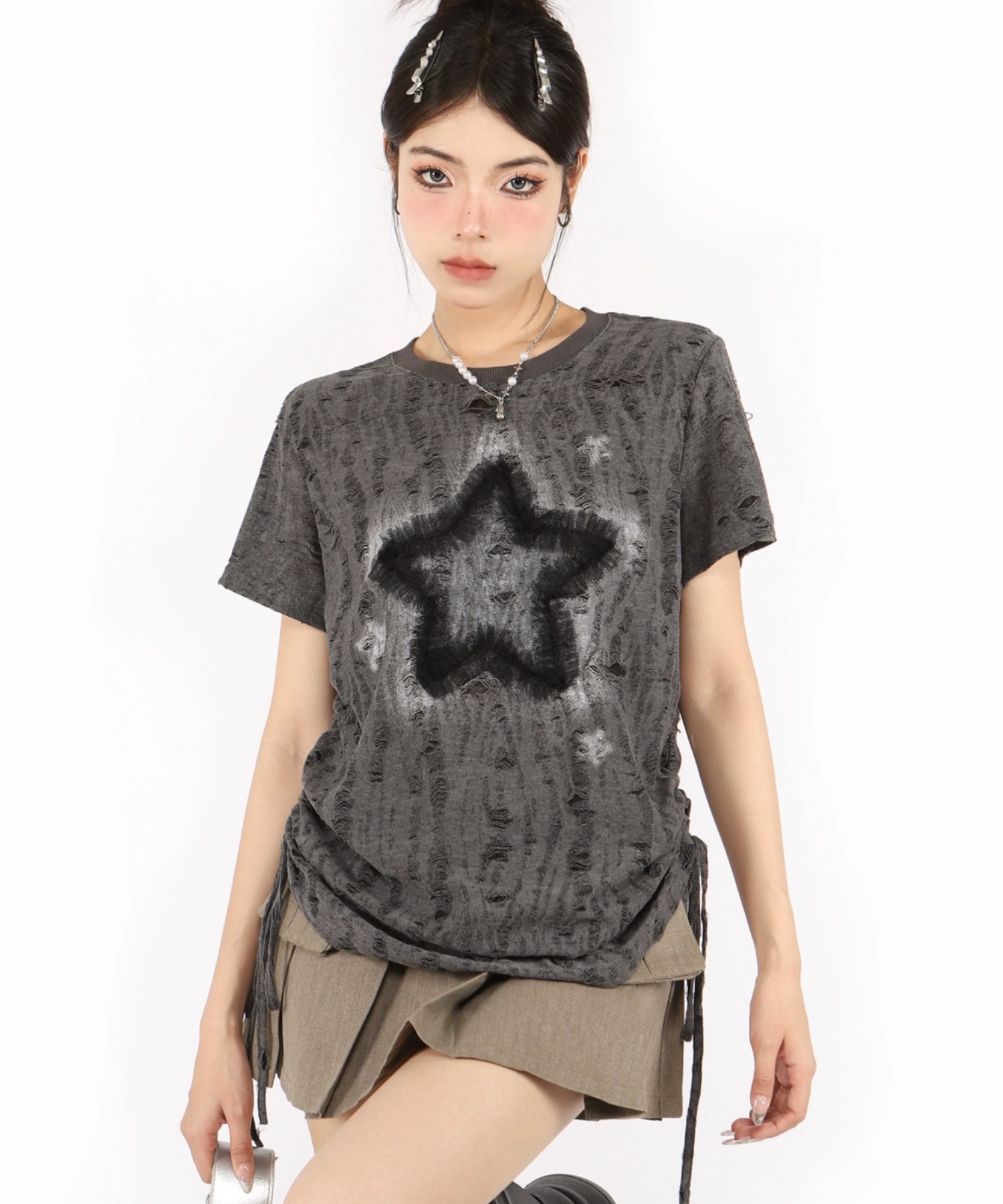 A'GEM/9 × .kom 『.KOM/ドットケーオーエム』 スターサイドギャザーTシャツ  .KOM│A'GEM/9×.KOM【公式】｜韓国・ストリートブランド通販サイト エージェムナイン ドットケーオーエム