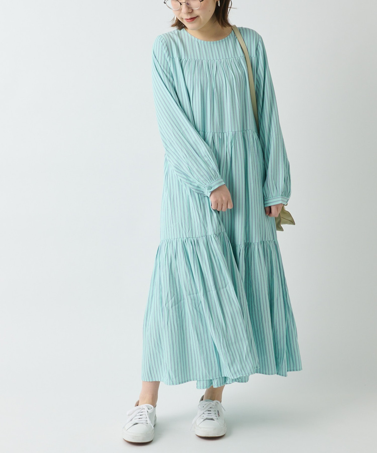 Un Dix Cors華やぐ カラーストライプティアードワンピース