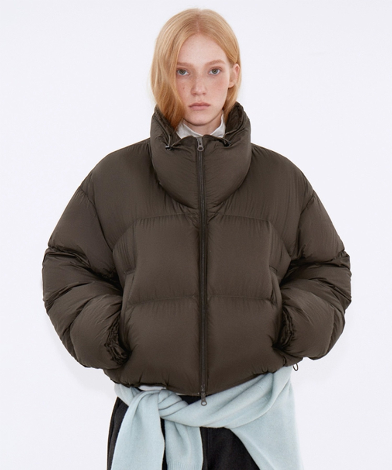 スタンドカラー ショートダウンジャケット FD25W216【Fano Studios