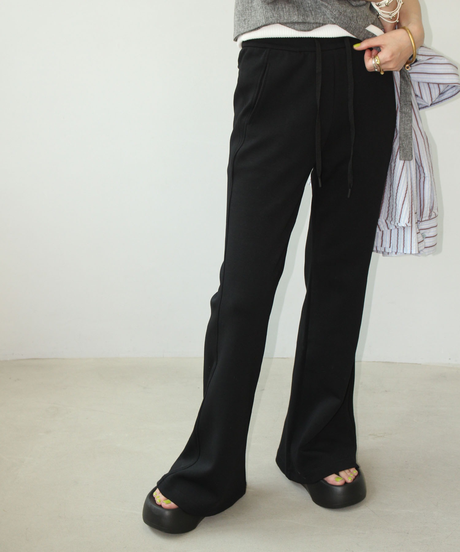 スリムフレア スウェットパンツ chw25s060-ファッション通販サイト