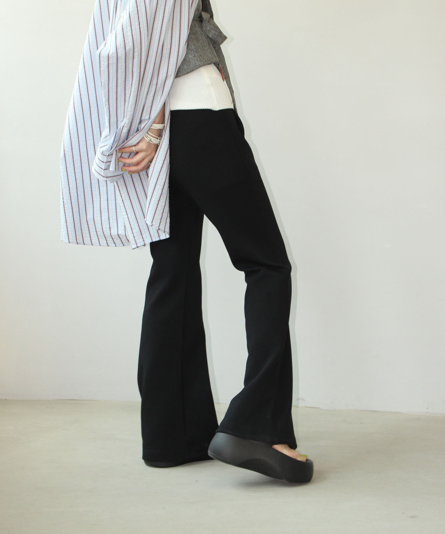 スリムフレア スウェットパンツ chw25s060-ファッション通販サイト