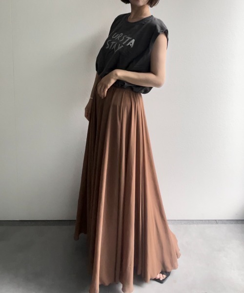 model:162㎝　着用サイズ：FREE