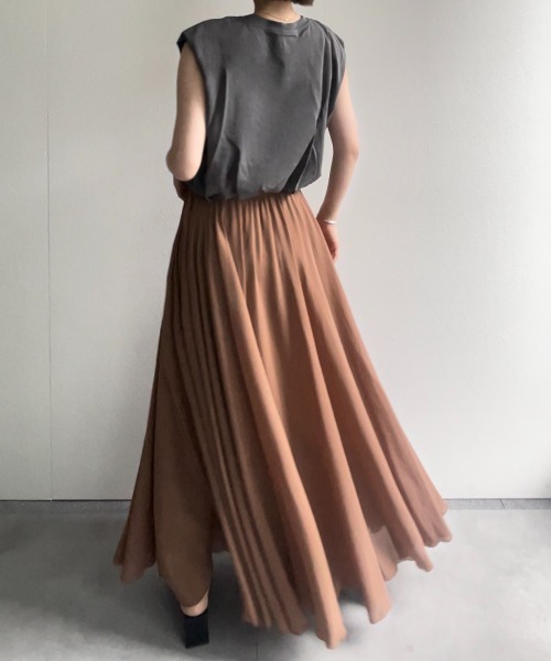 model:162㎝　着用サイズ：FREE