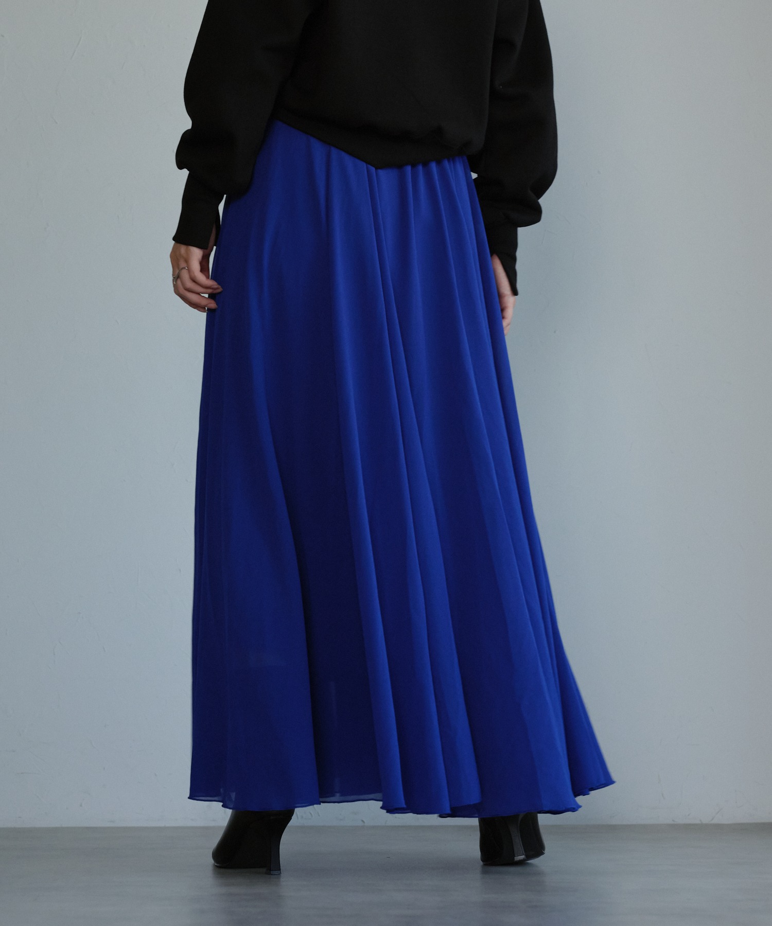 model:163,5㎝　着用サイズ：FREE