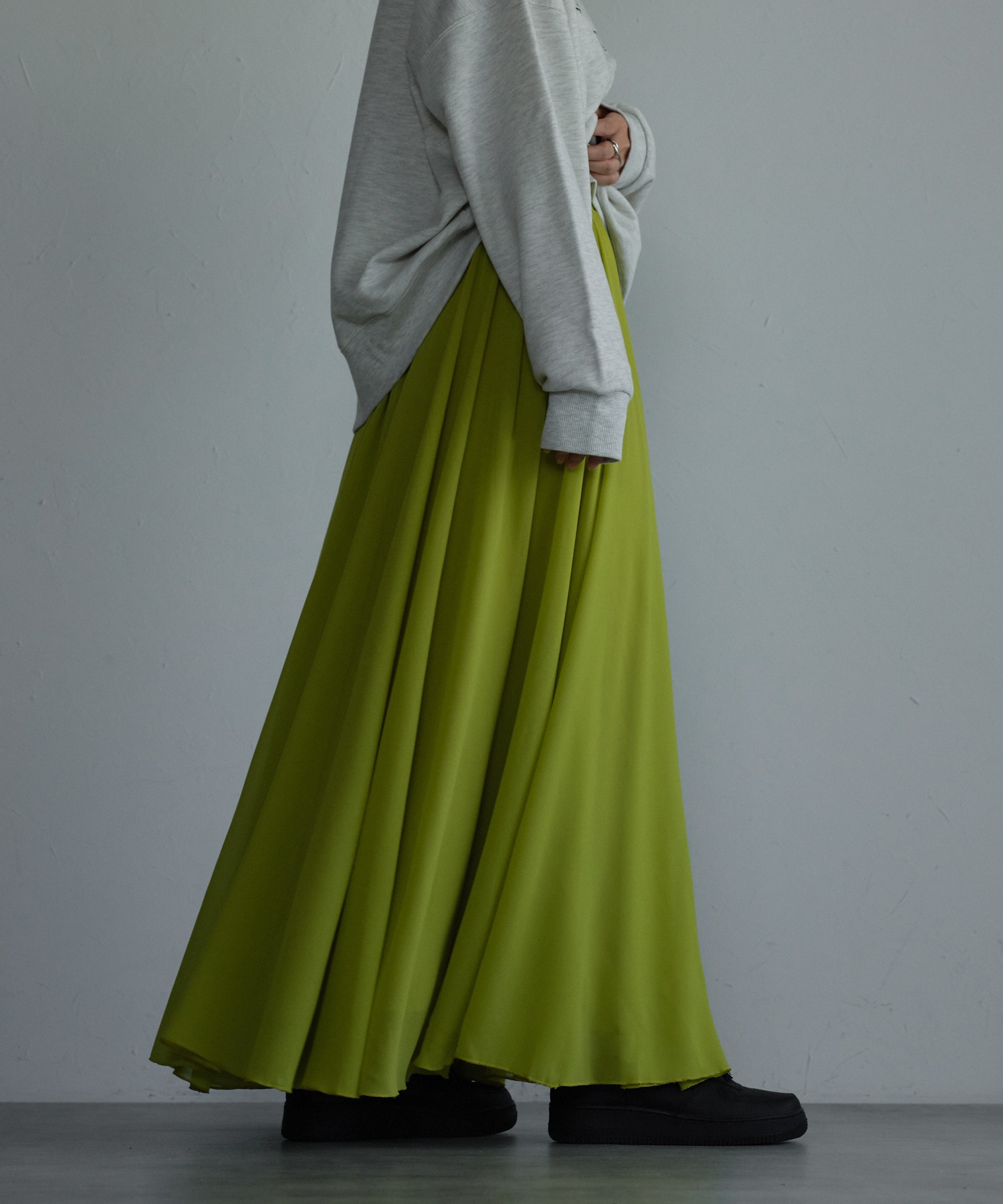 model:163,5㎝　着用サイズ：FREE