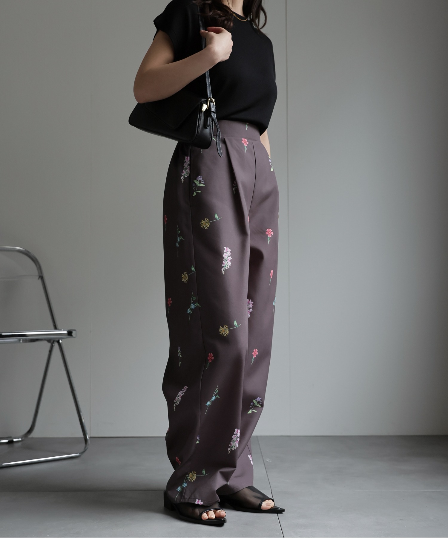 model：156cm 着用サイズ：FREE
※チャコールに近いモカです