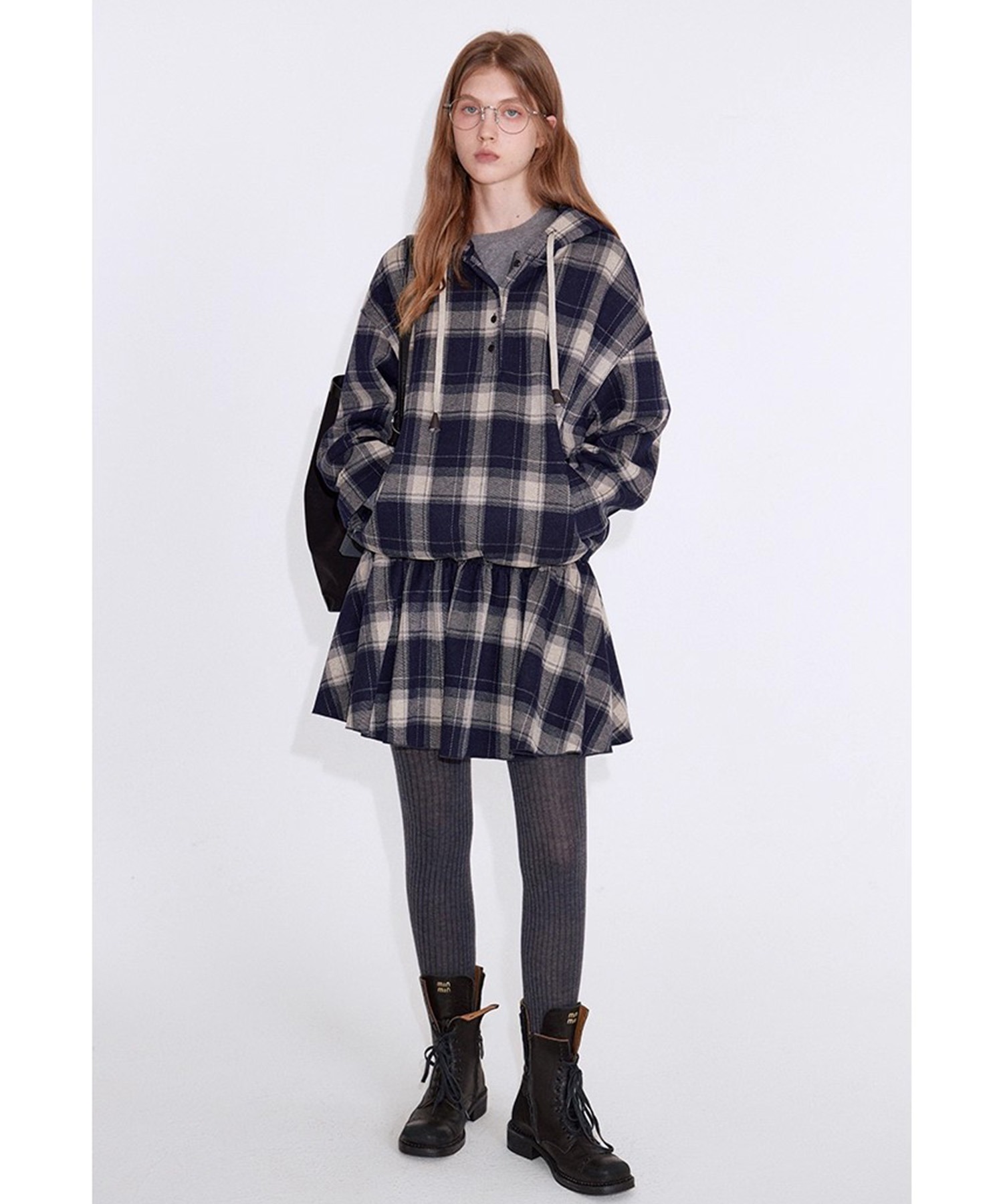 新品同様 SHIPS チェック柄 フード付きコート Aライン 白 黒 おしゃれ 新品同様 SHIPS チェック柄 フード付きコート Aライン 白 黒 おしゃれ