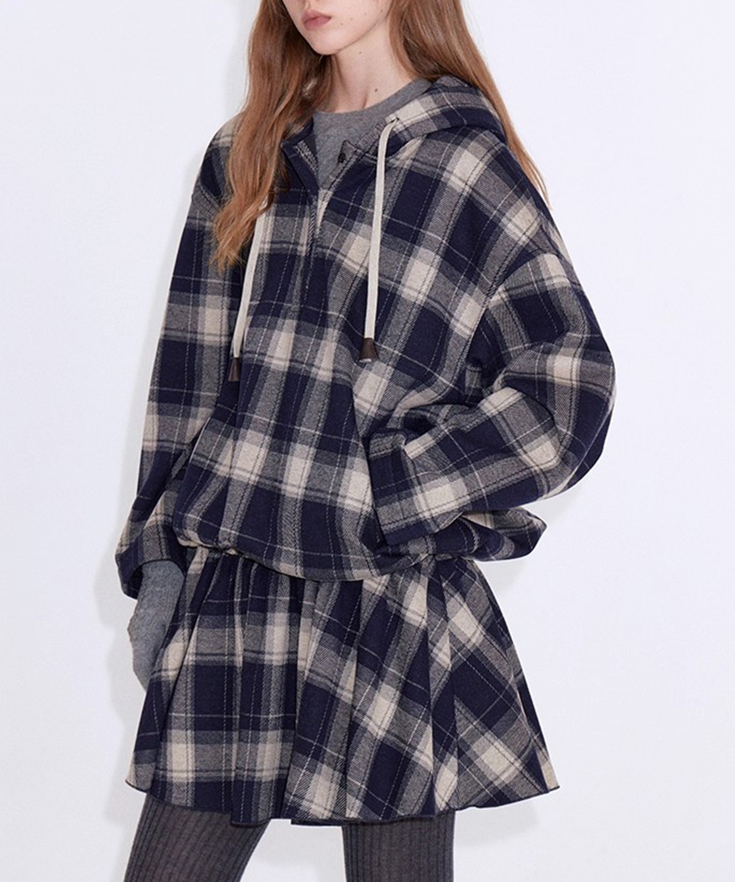 新品同様 SHIPS チェック柄 フード付きコート Aライン 白 黒 おしゃれ 新品同様 SHIPS チェック柄 フード付きコート Aライン 白 黒 おしゃれ