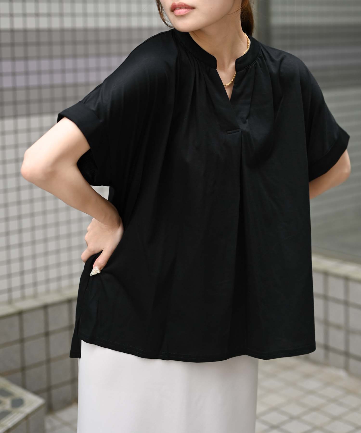 ブラック