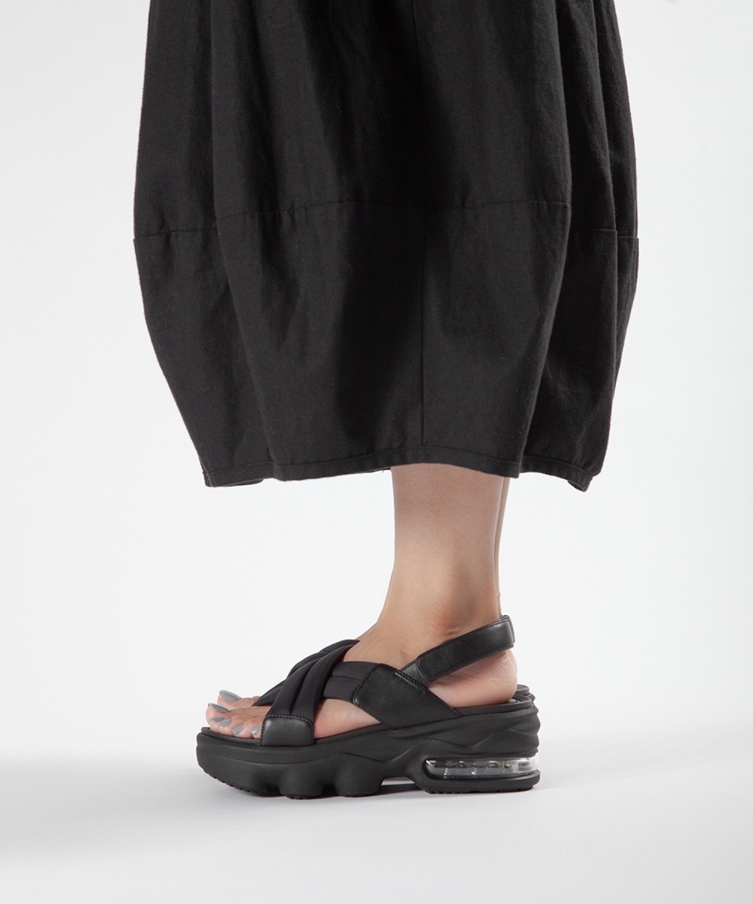 厚底】パデッドクロス スポーツサンダル ALL BLACK│Jeffrey Campbell