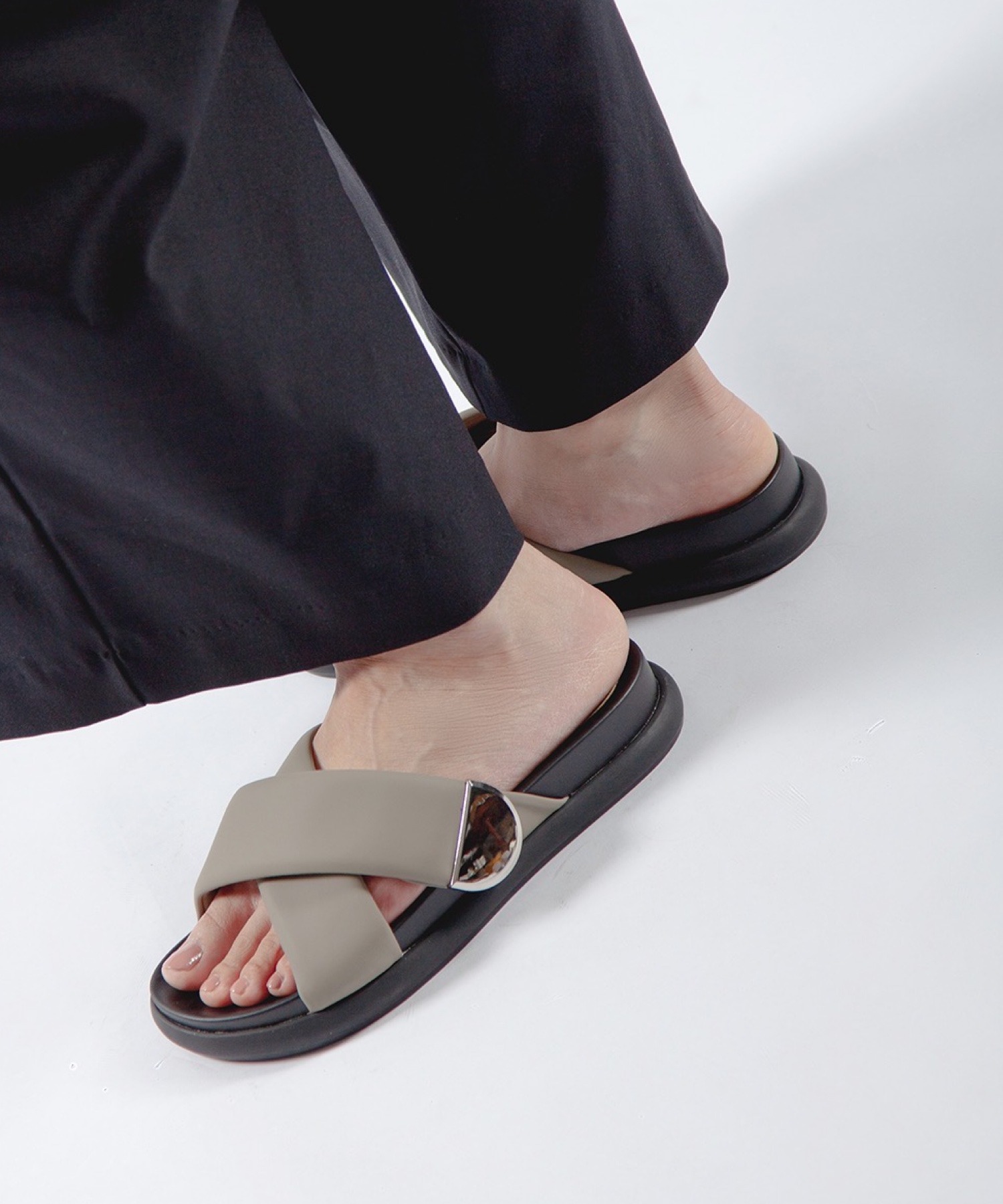 厚底/3.5cm】クロスサンダル ALL BLACK│Jeffrey Campbell OFFICIAL