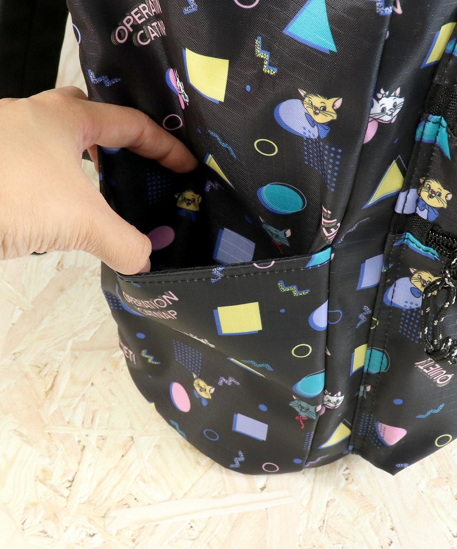 Disney Outdoor Products ディズニー アウトドアプロダクツ おしゃれキャット ボックスリュック The Barefoot Salle De Bal The Barefoot Online サルデバル ザベアフット オンライン