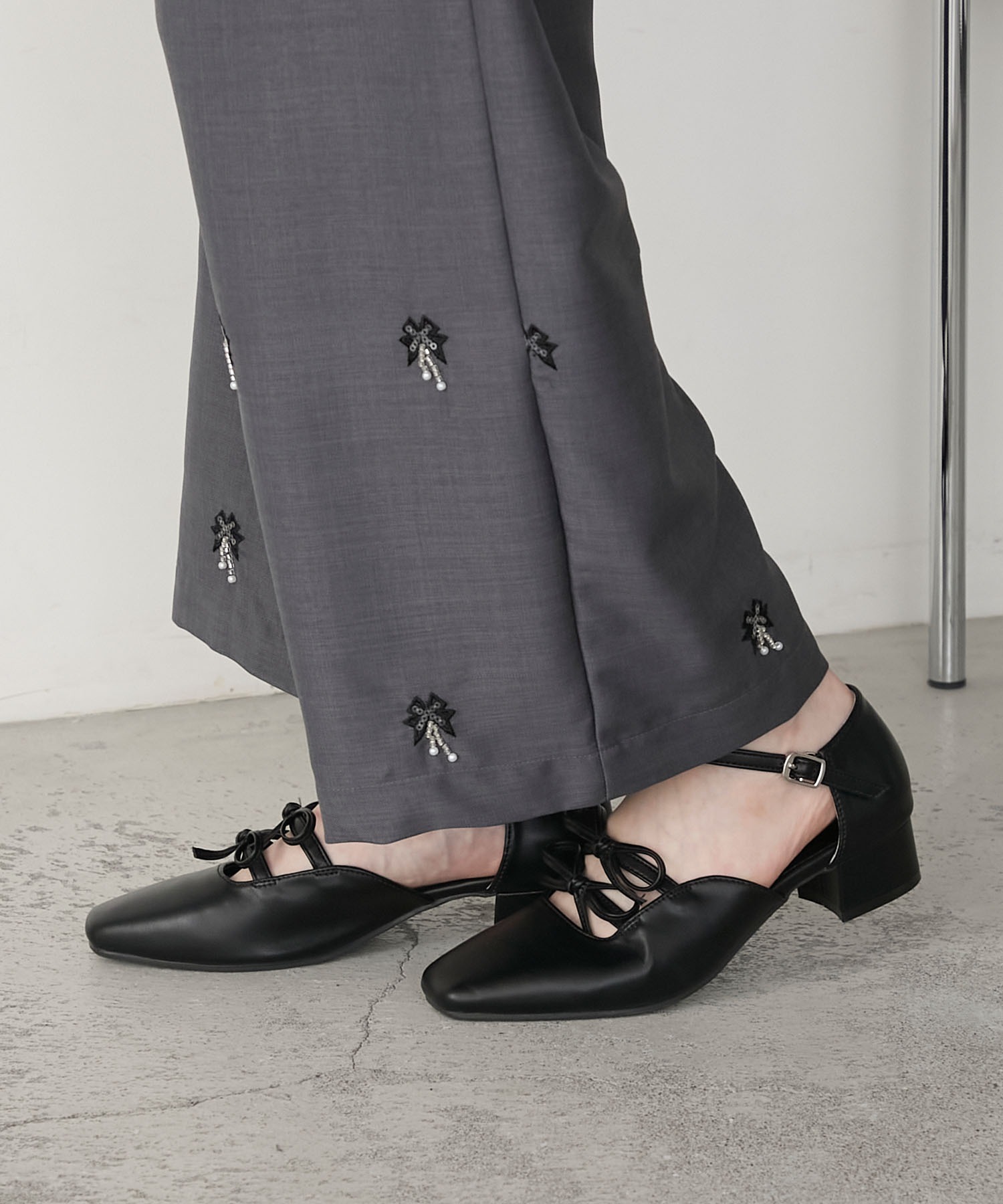 forksy.】【オケージョン対応】スクエアトゥダブルリボンパンプス