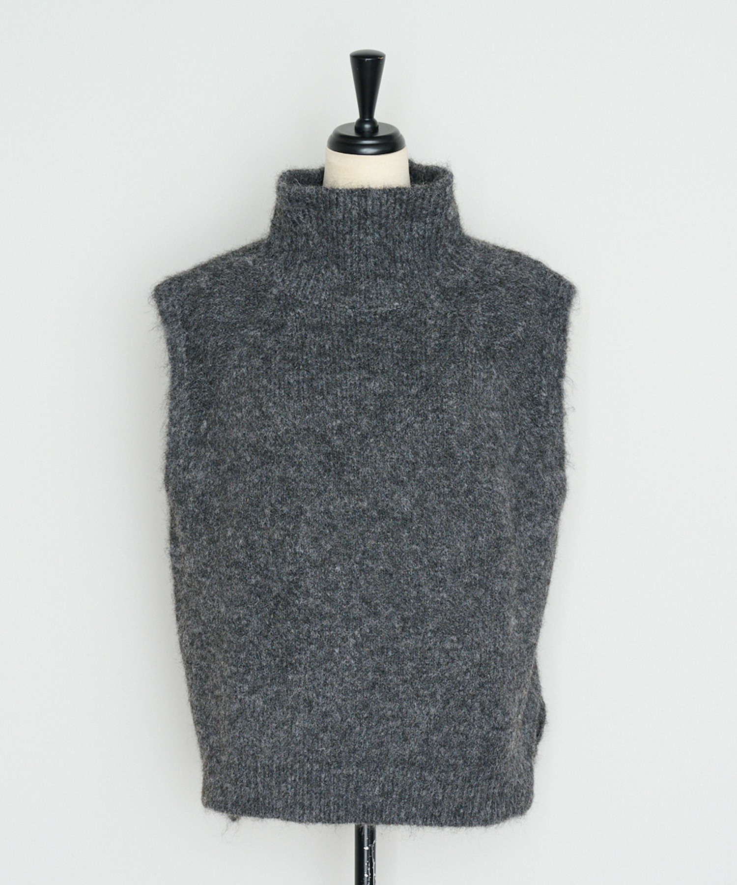 CHARCOAL-GRAY