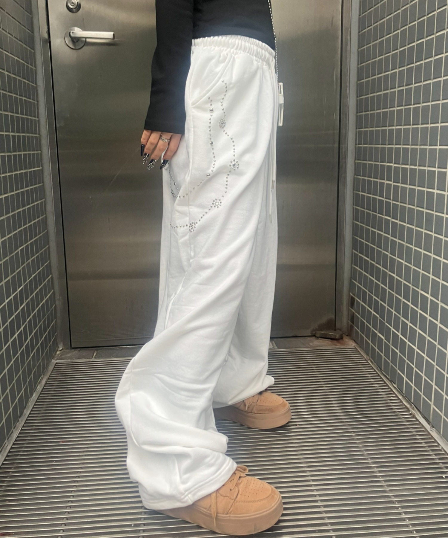 A'GEM/9 × .kom 『.KOM/ドットケーオーエム』Sparkle Line Sweat Pants