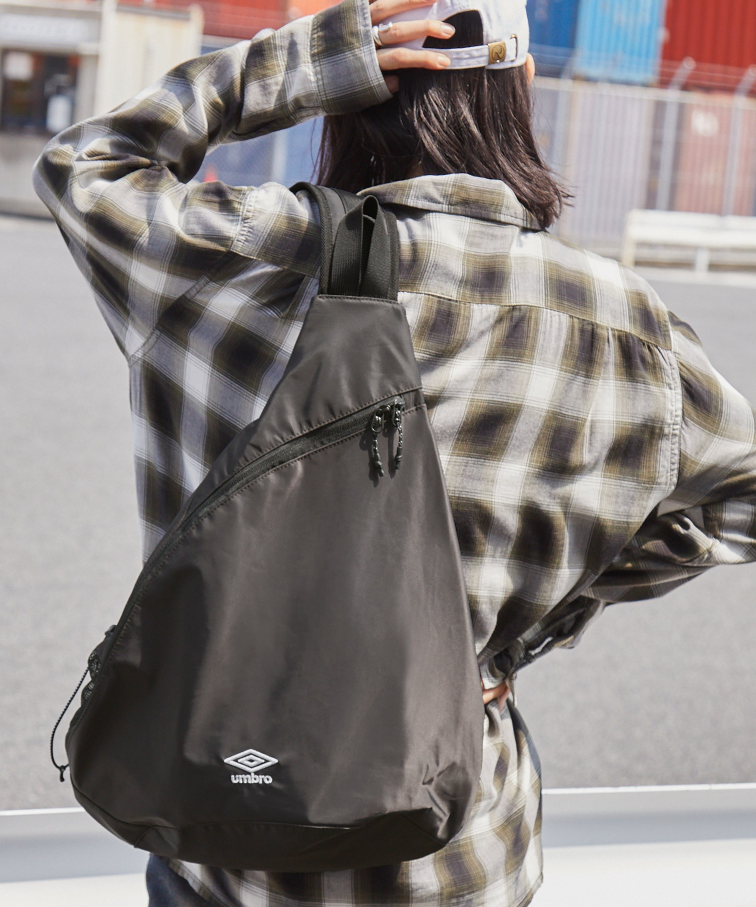 UMBRO別注ナイロンワンショルダーボディーバッグ MONO-MART