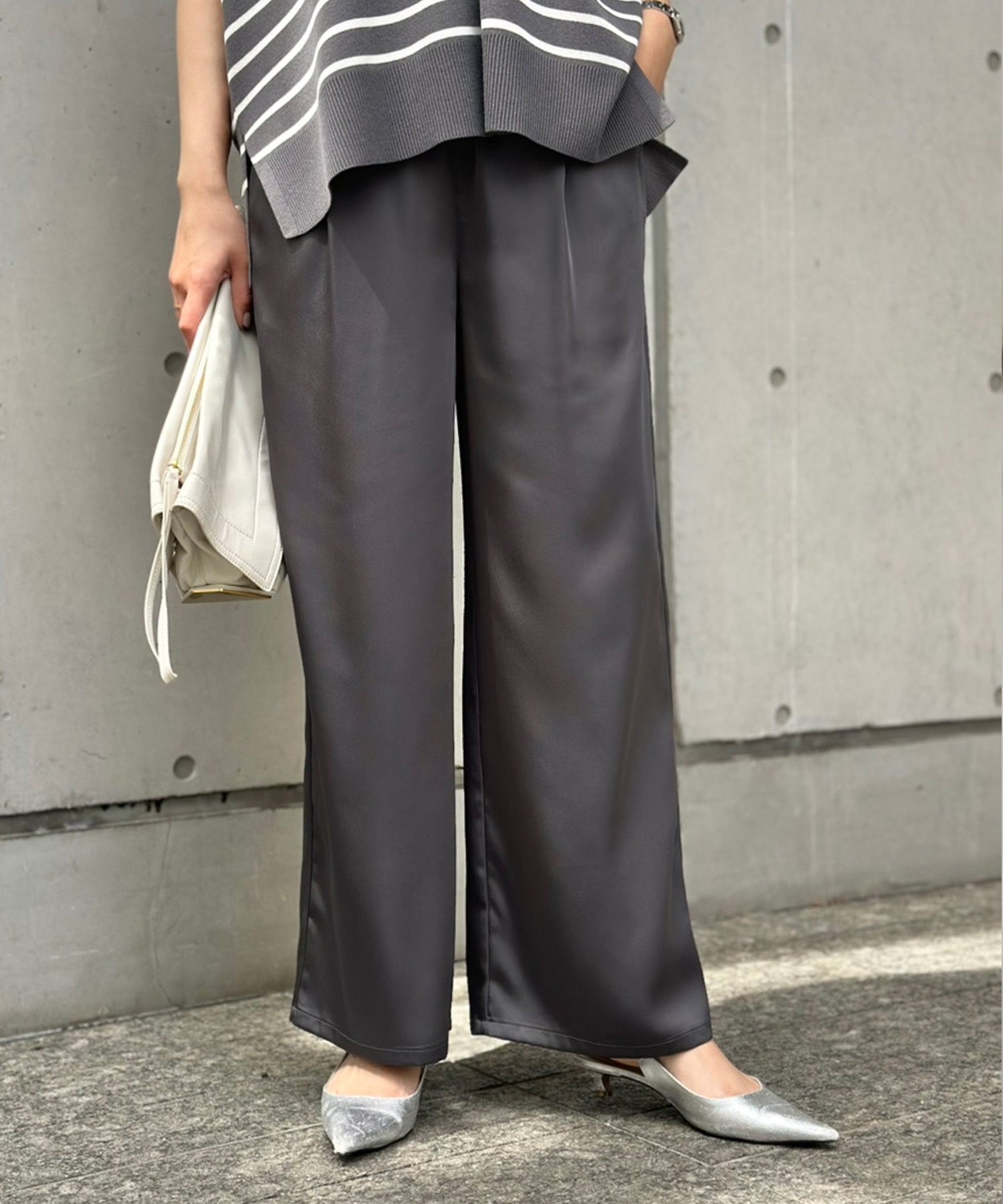 ストレッチサテンタックワイドイージーパンツ Emma Taylor│STYLEDOOR