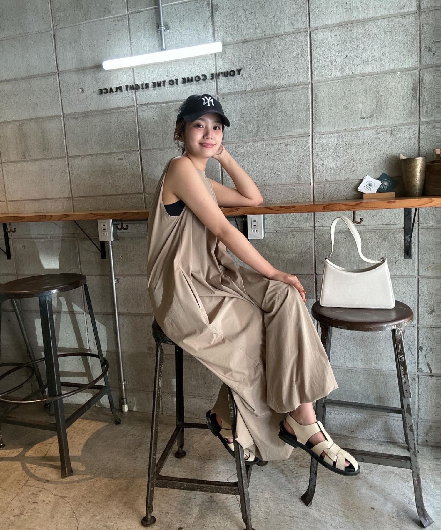 model：H155 着用サイズ：FREE カラー：BEIGE
