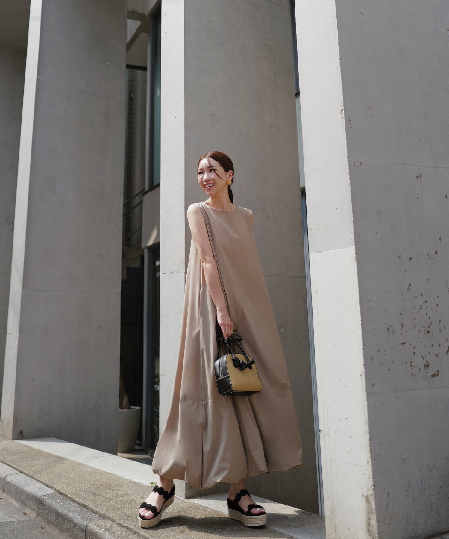 model：H156 着用サイズ：FREE カラー：BEIGE