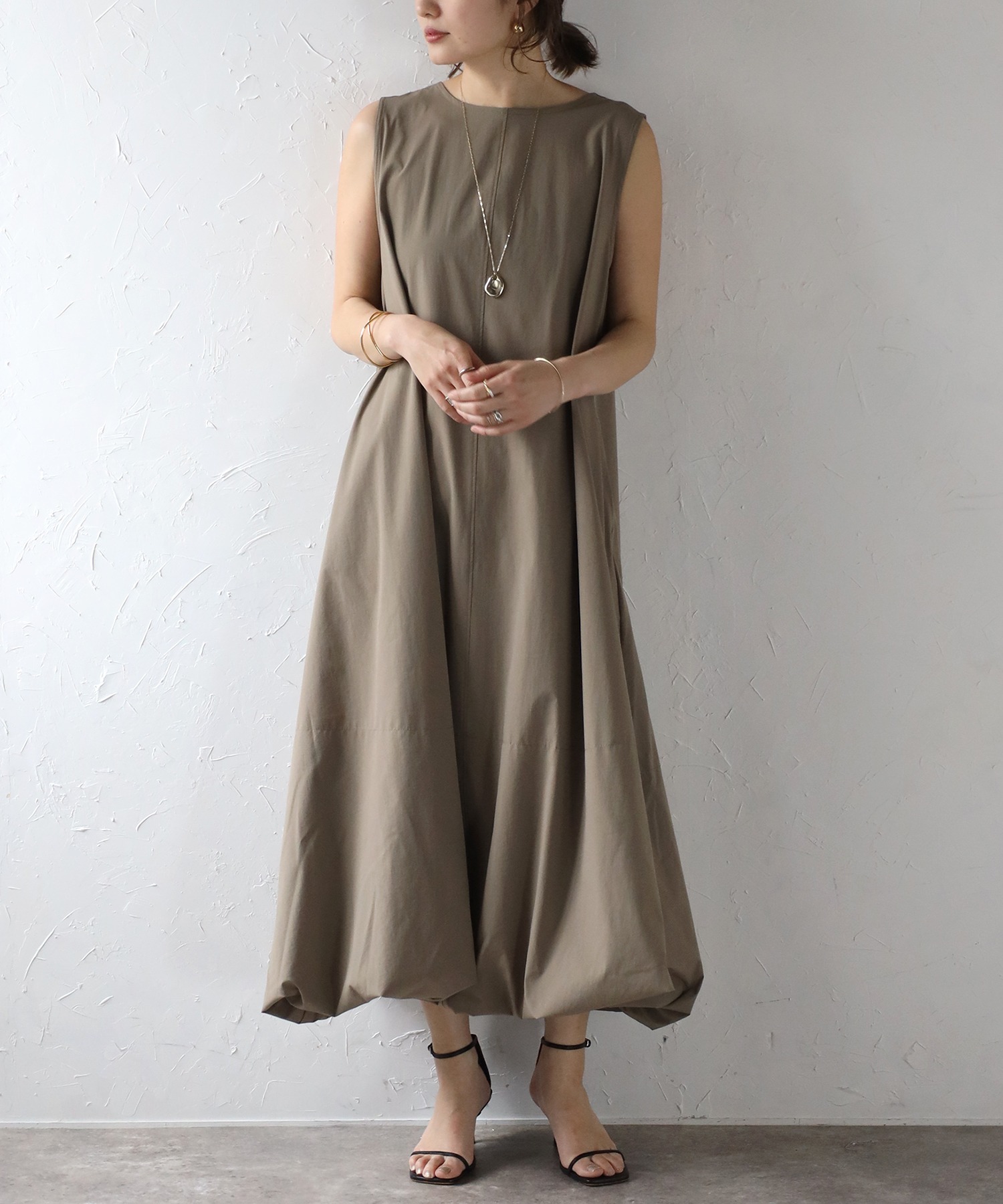 model：H158 着用サイズ：FREE