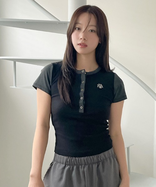 A'GEM/9 × .kom 『muah muah/ムーアムーア』Semi-open logo short