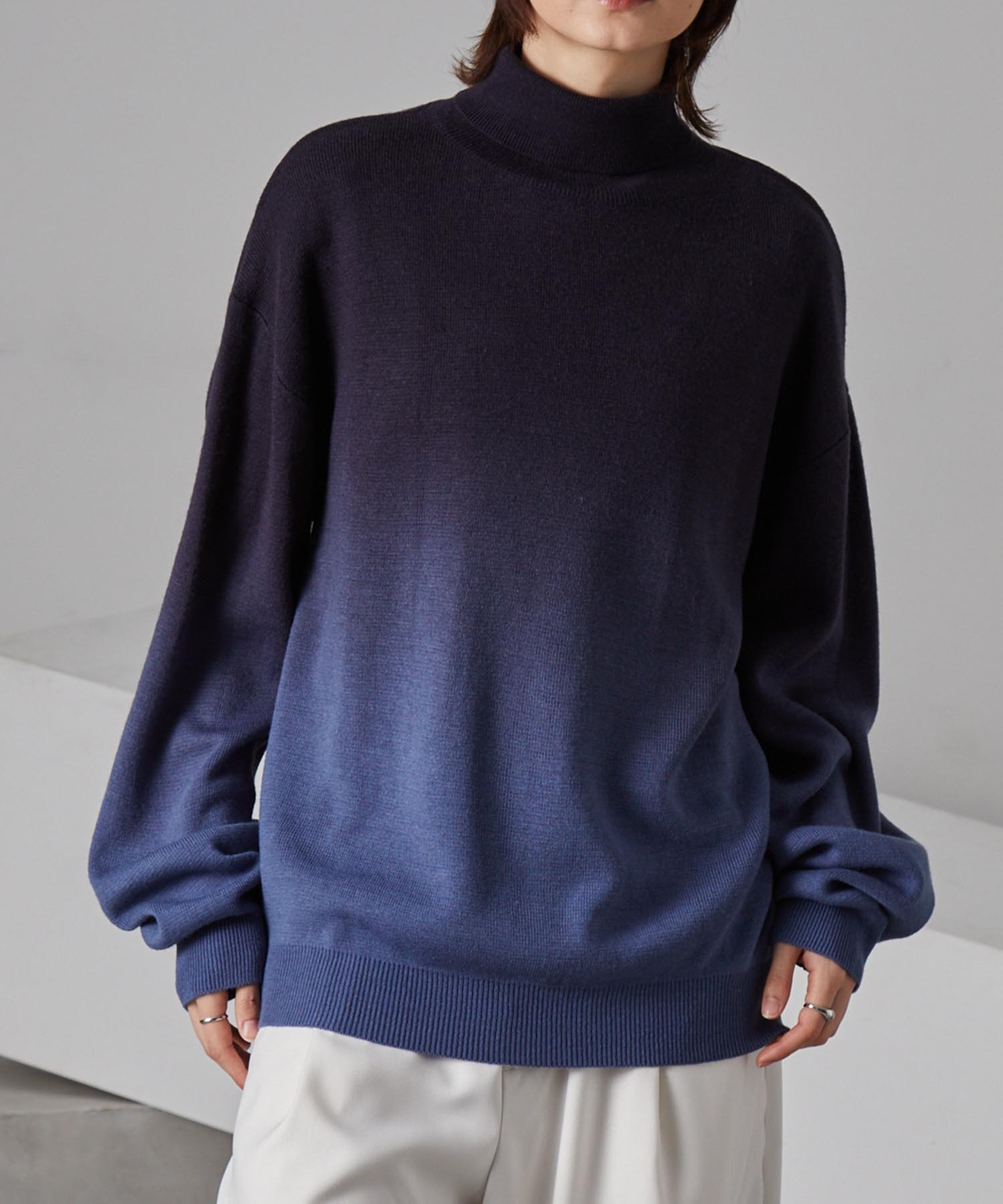 ミラノリブ バイカラーグラデーション オーバーサイズ タートル