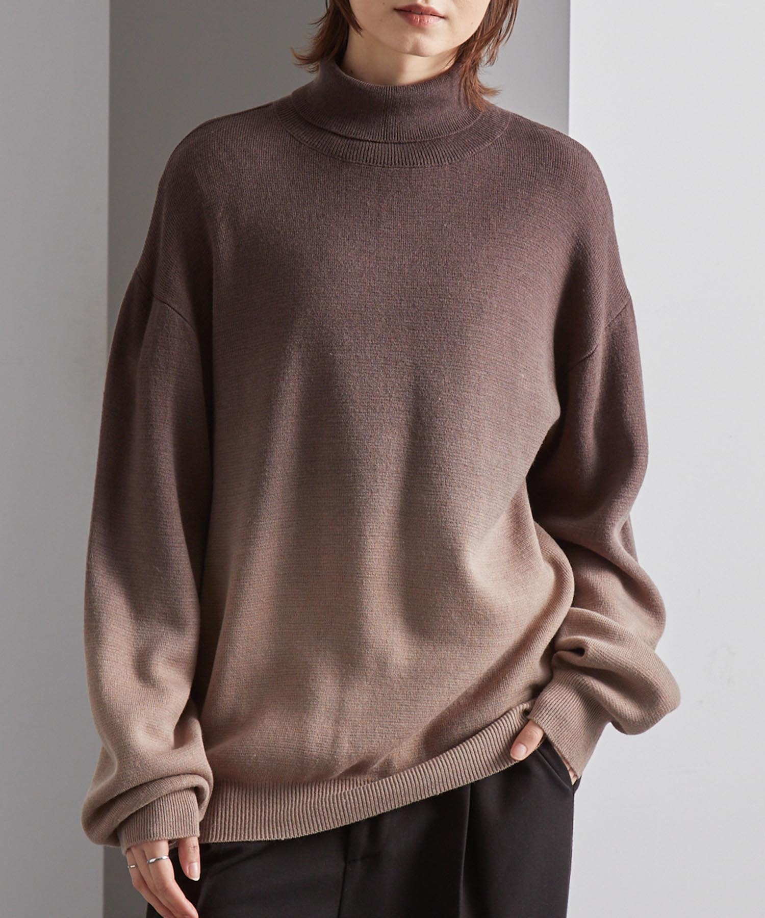 ミラノリブ バイカラーグラデーション オーバーサイズ タートルニット