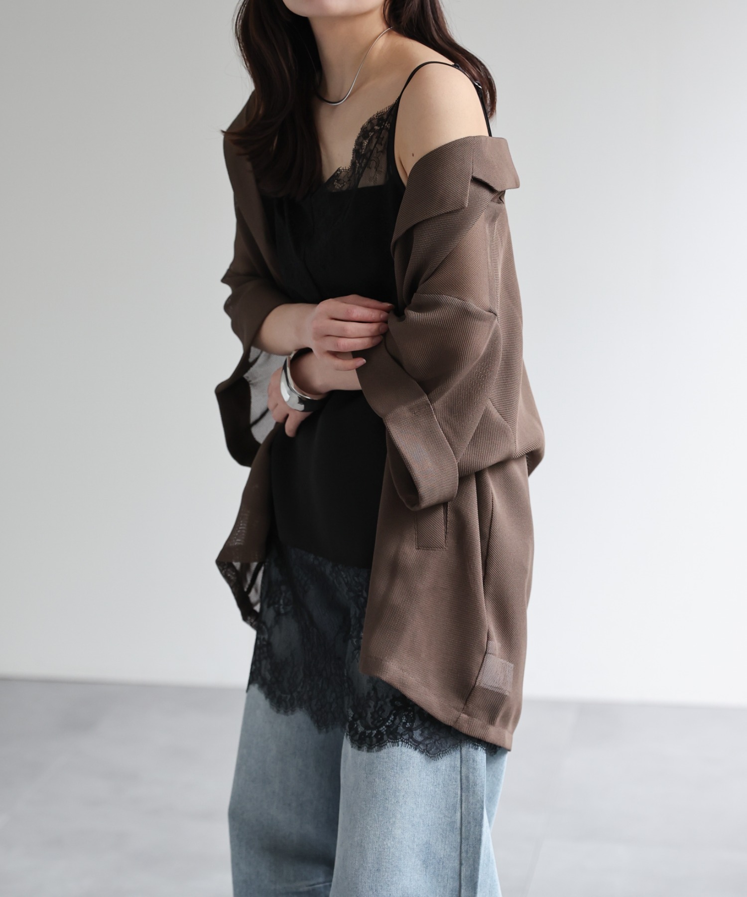 model：156cm 着用サイズ：FREE
※裾がストレートデザインです。