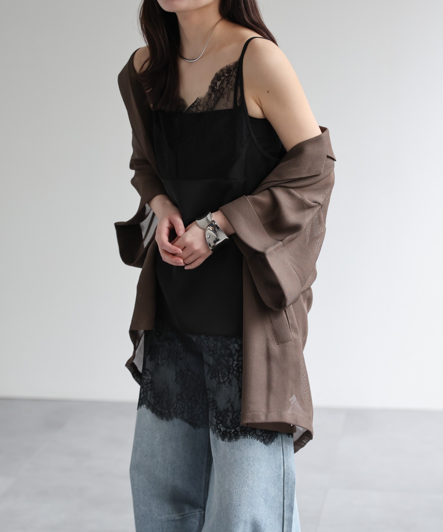 model：156cm 着用サイズ：FREE
※裾がストレートデザインです。