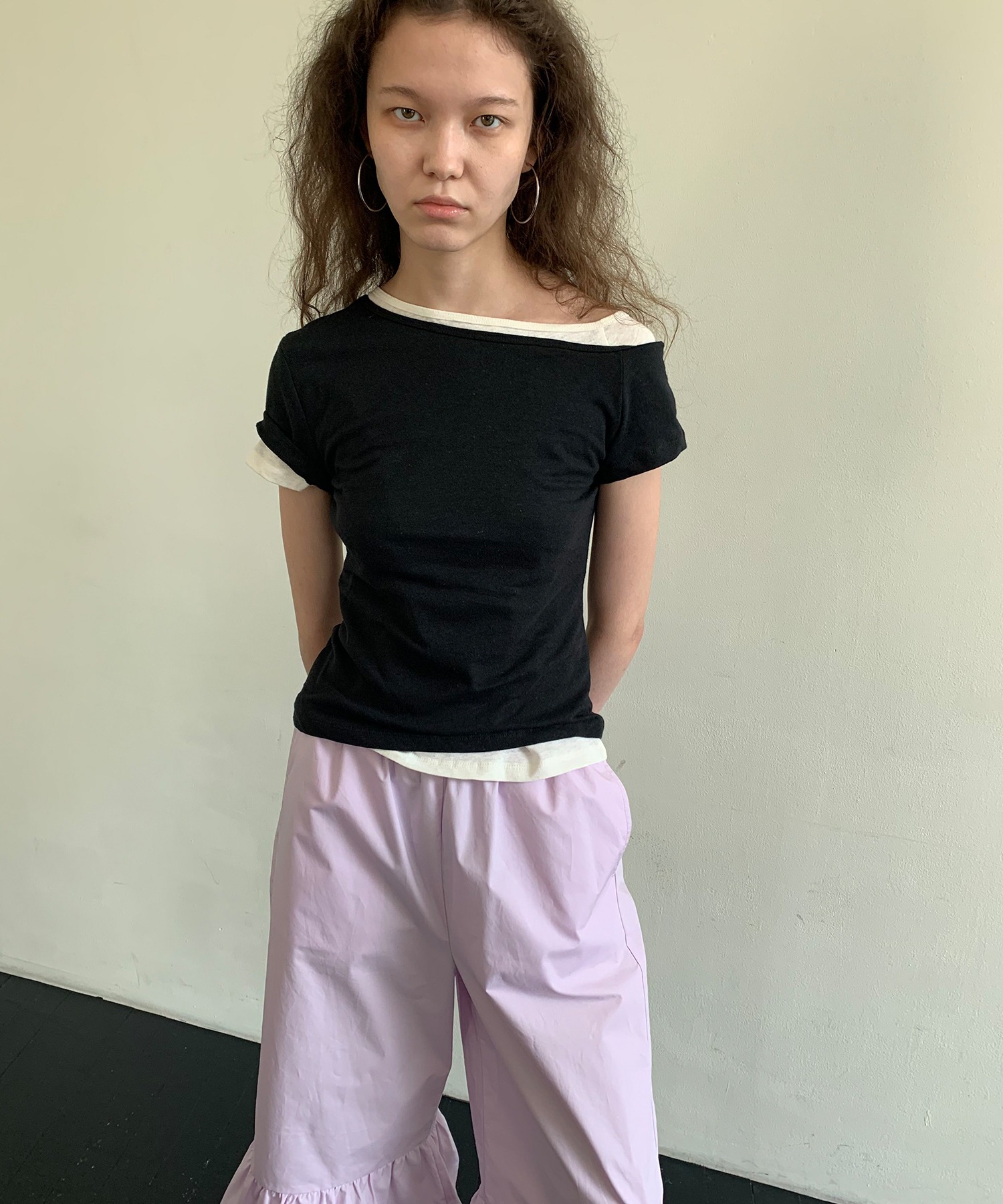 LONSLAN】 アシンメトリー オフショルダーTシャツ LONW25s040