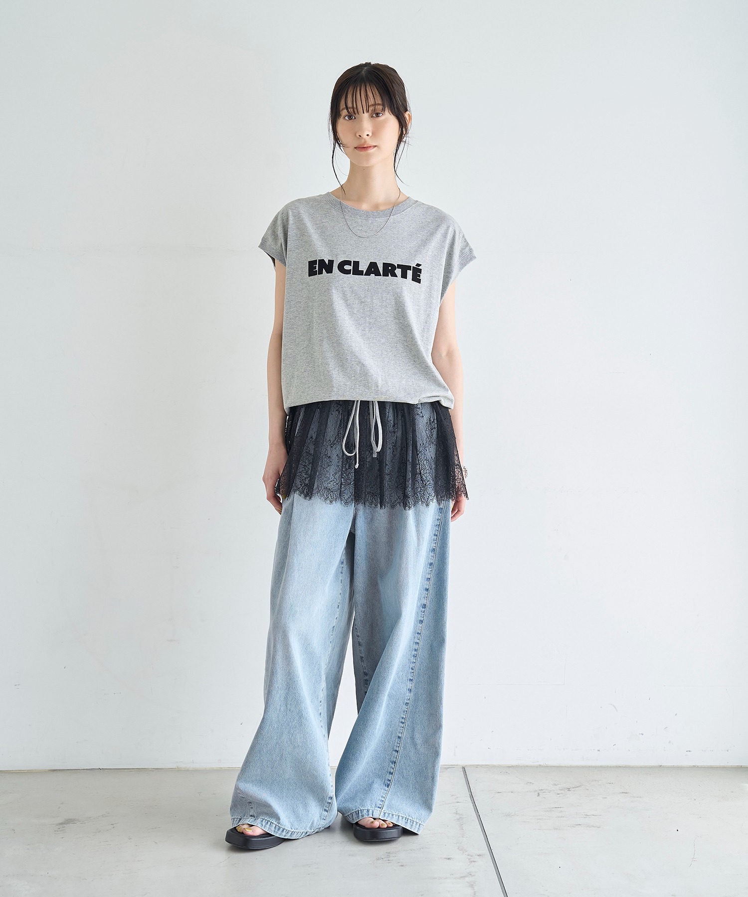 model：H166　着用サイズ：M