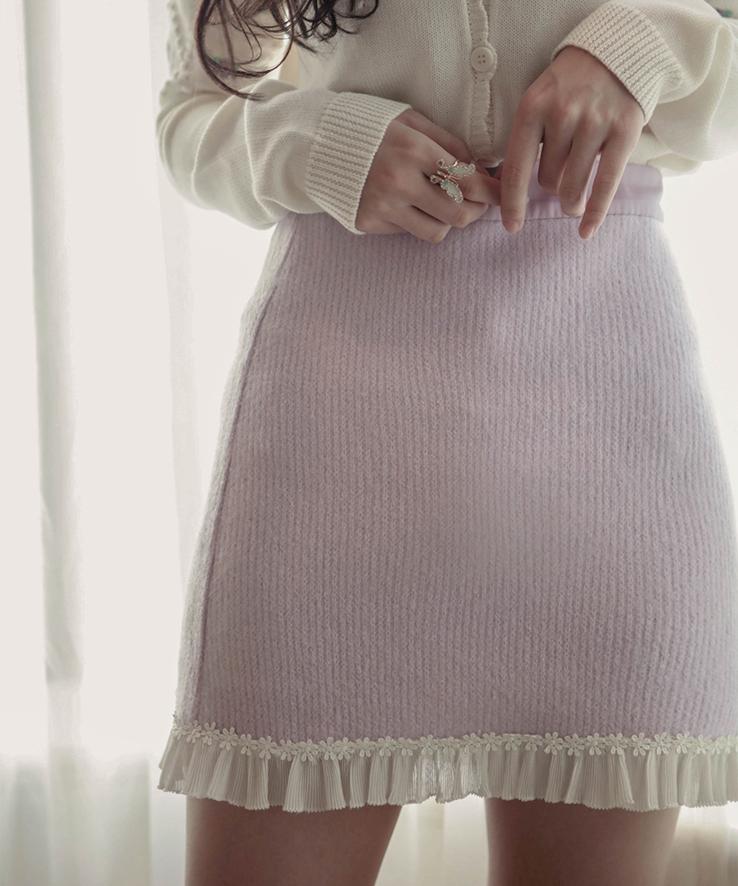【まとめ買い】 １着でも送料無料 lissi Boutique フリル刺繍リブニットスカート