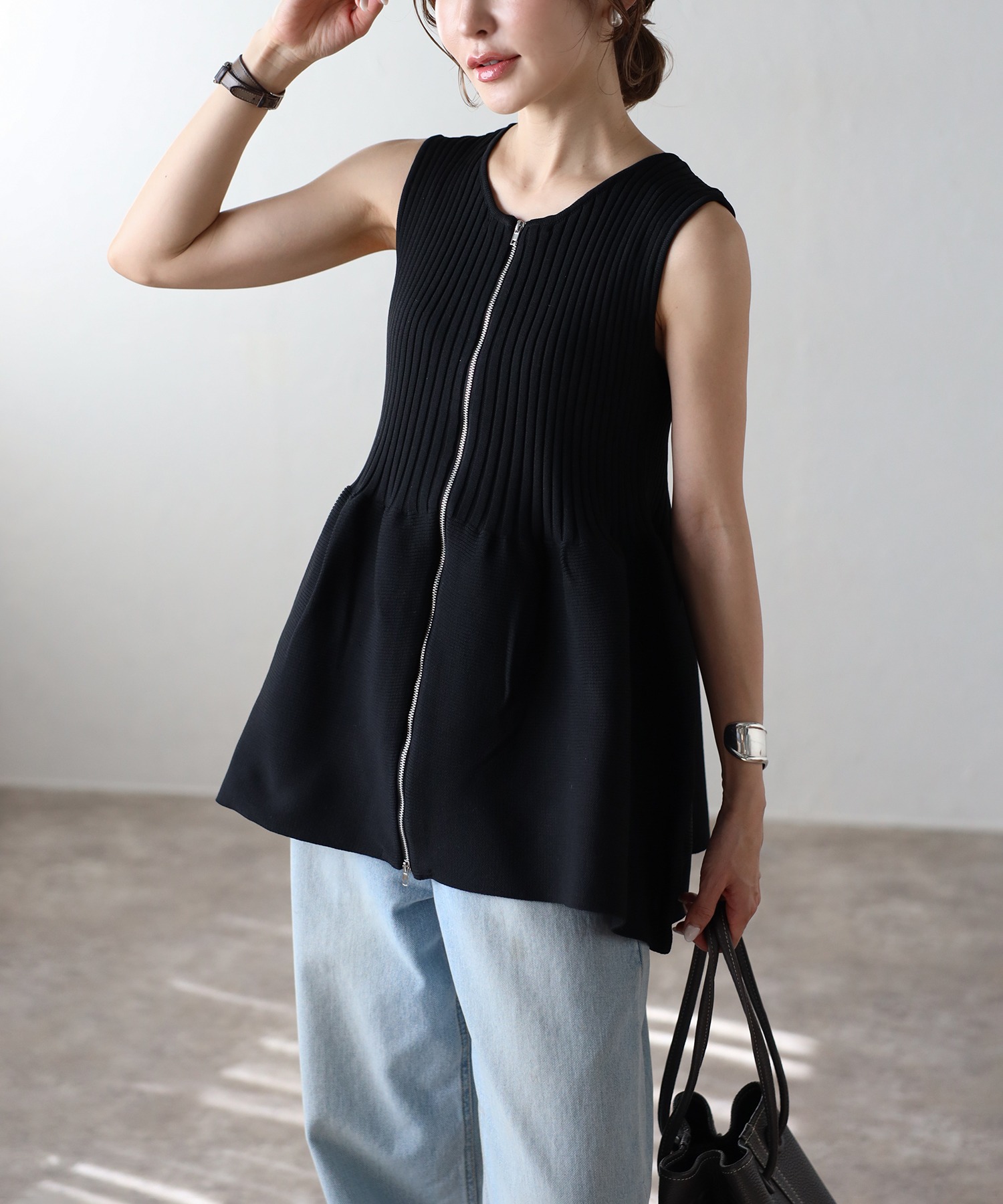 model：H165 着用サイズ：FREE
