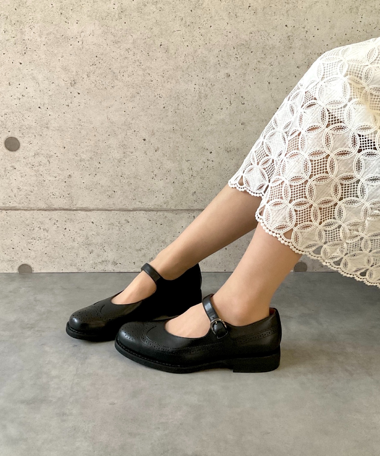 メリージェーンブローグシューズ 30 APOM│Jeffrey Campbell OFFICIAL