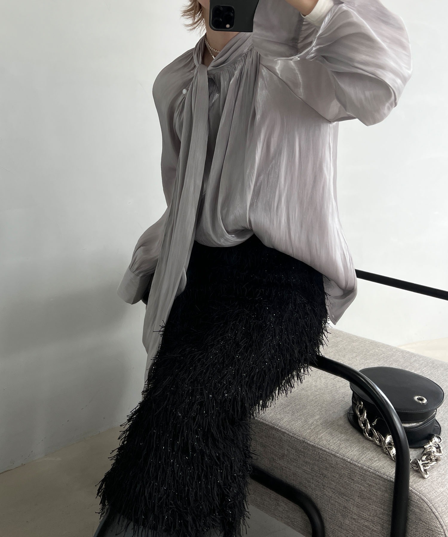 シャイニーサテン ボウタイブラウス chw24s037-ファッション通販