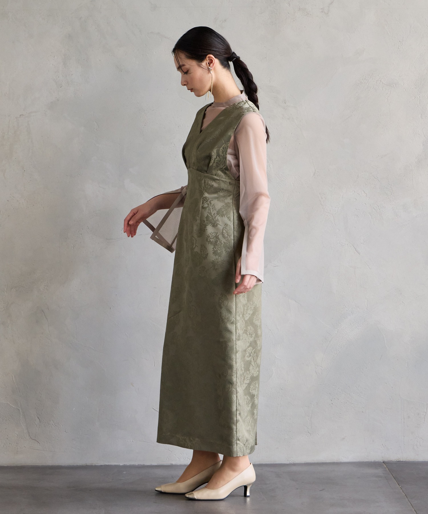 チュールブラウス付Vネックジャカードタイトパーティードレス 結婚式